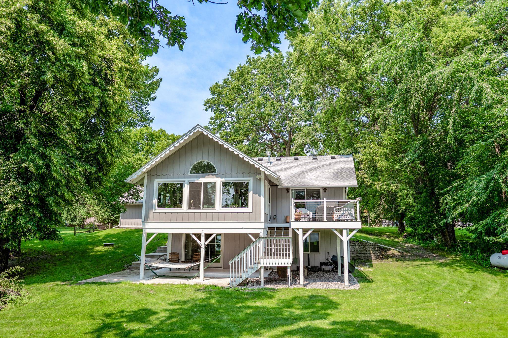 5999 150th AVE NE, Spicer, MN 56288