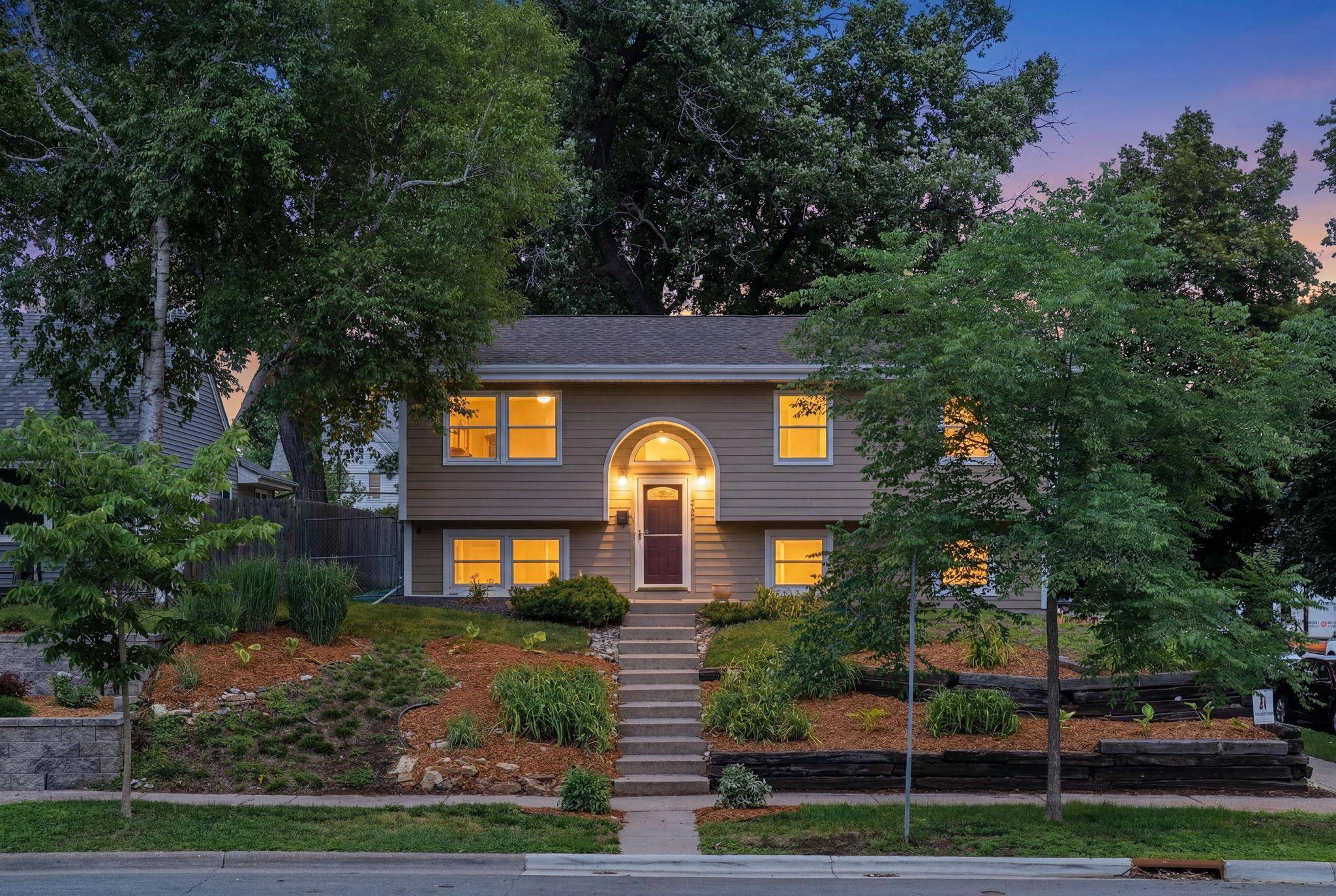 1161 Goodrich AVE, Saint Paul, MN 55105