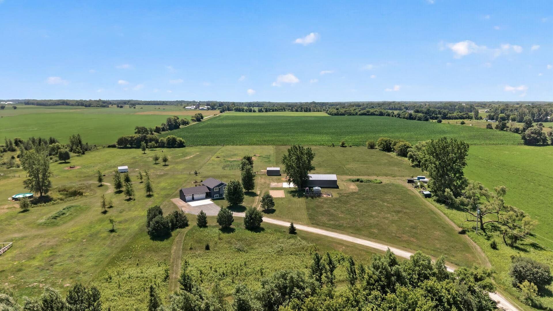 13487 Saint Croix TRL, North Branch, MN 55056