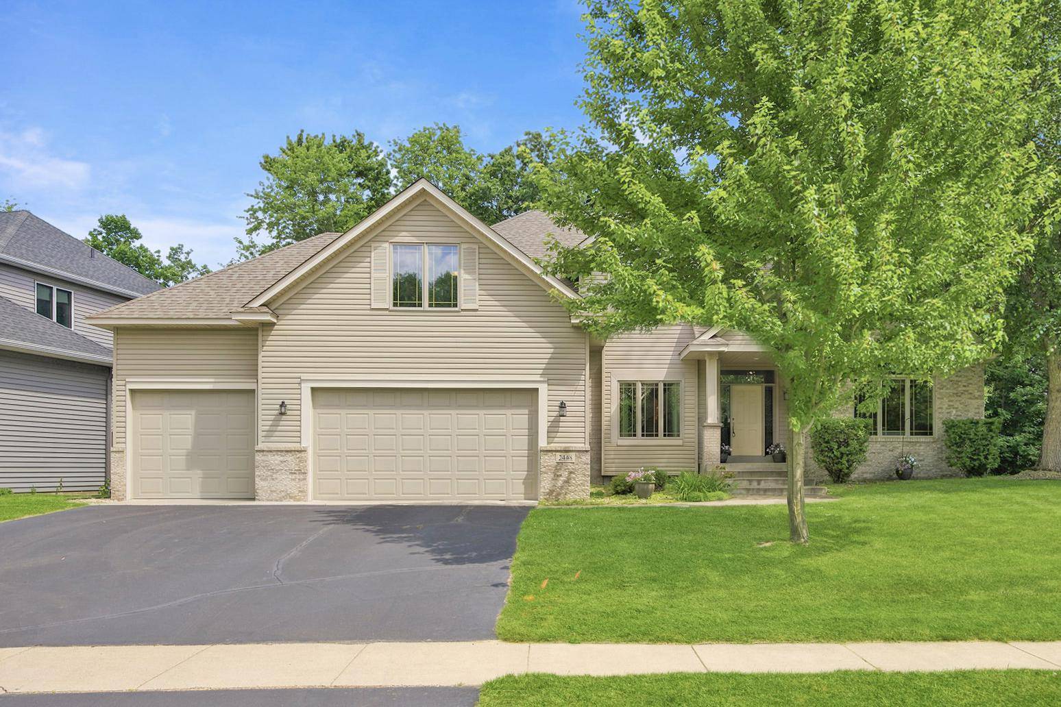 2448 132nd AVE NE, Blaine, MN 55449
