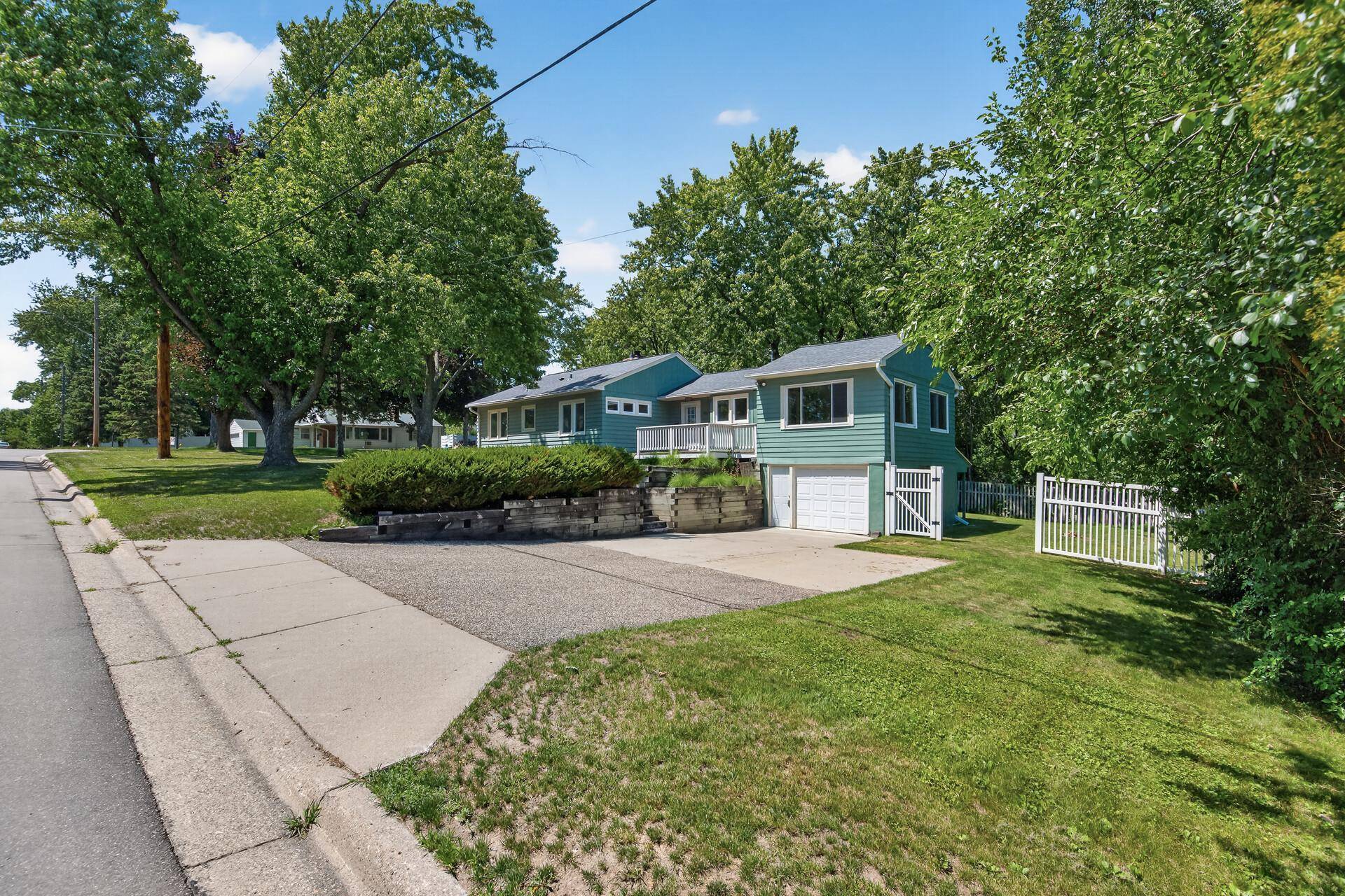 4320 Culver RD, Golden Valley, MN 55422