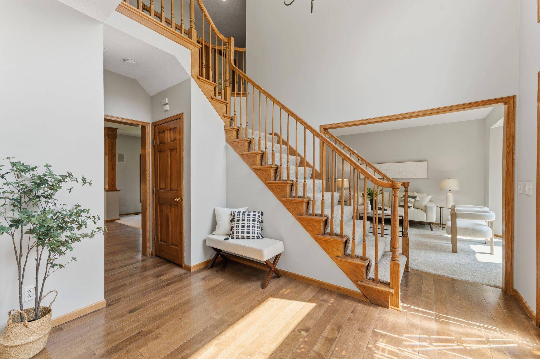 339 Oak Ridge DR, Vadnais Heights, MN 55127