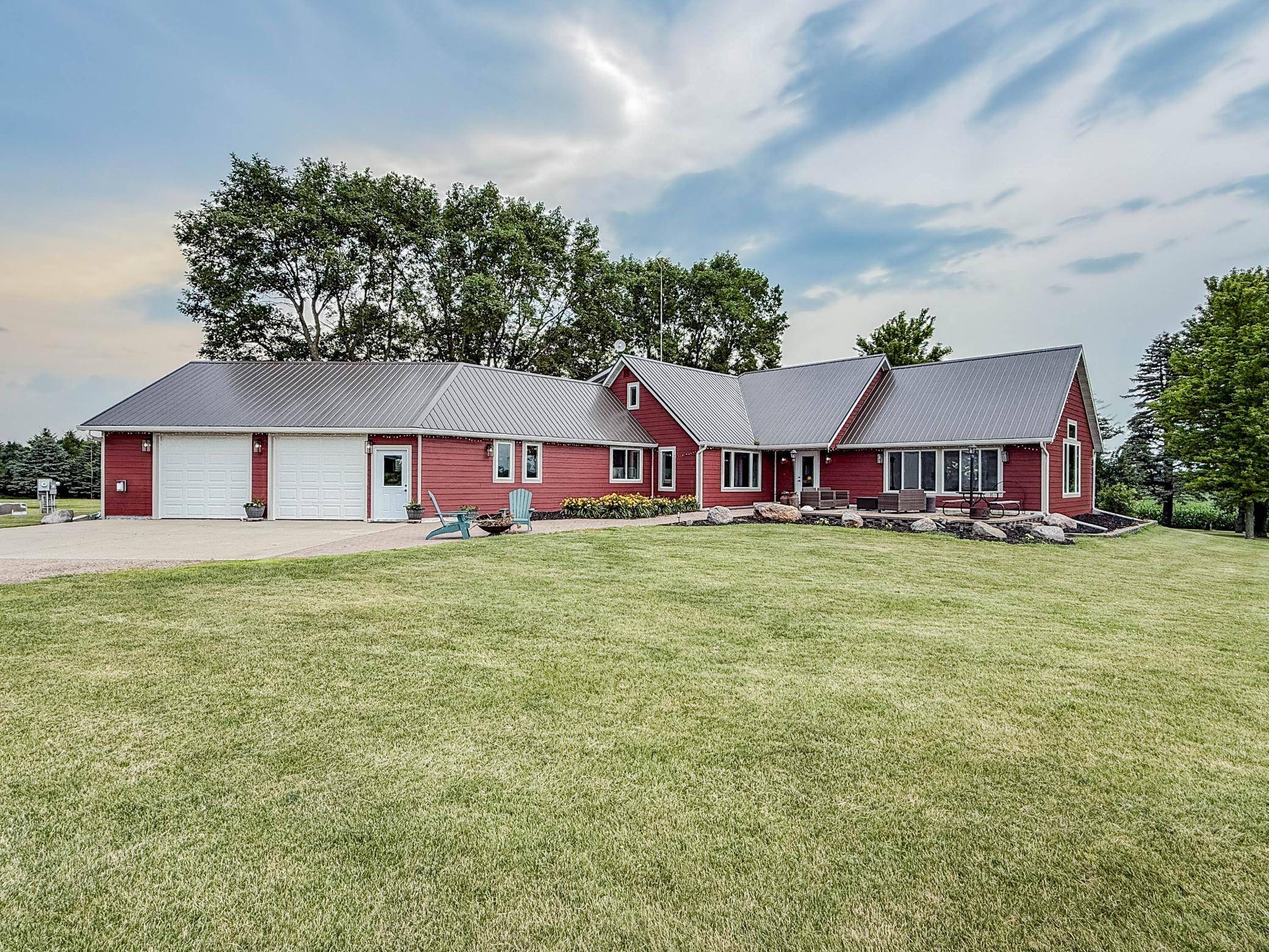 18522 15th ST SW, Blomkest, MN 56216