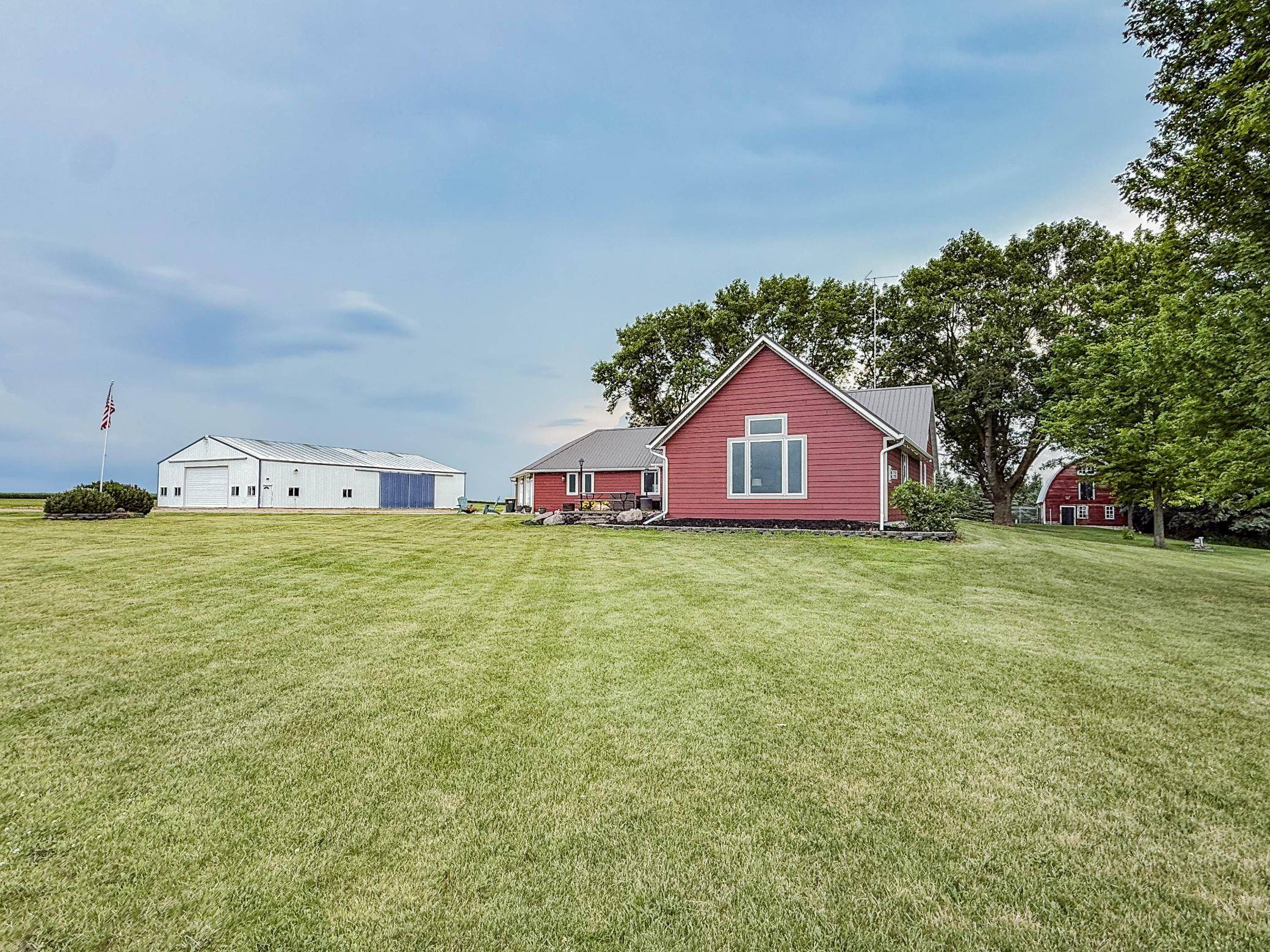 18522 15th ST SW, Blomkest, MN 56216