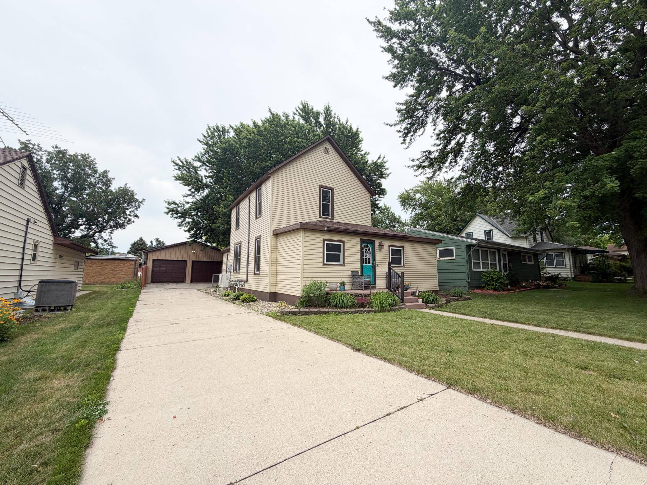 304 Louisiana AVE, Adrian, MN 56110