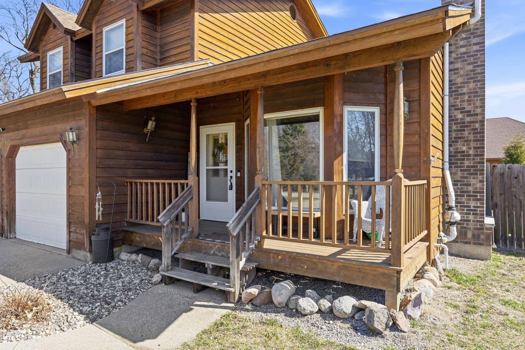 703 Shady Ridge RD NW, Hutchinson, MN 55350