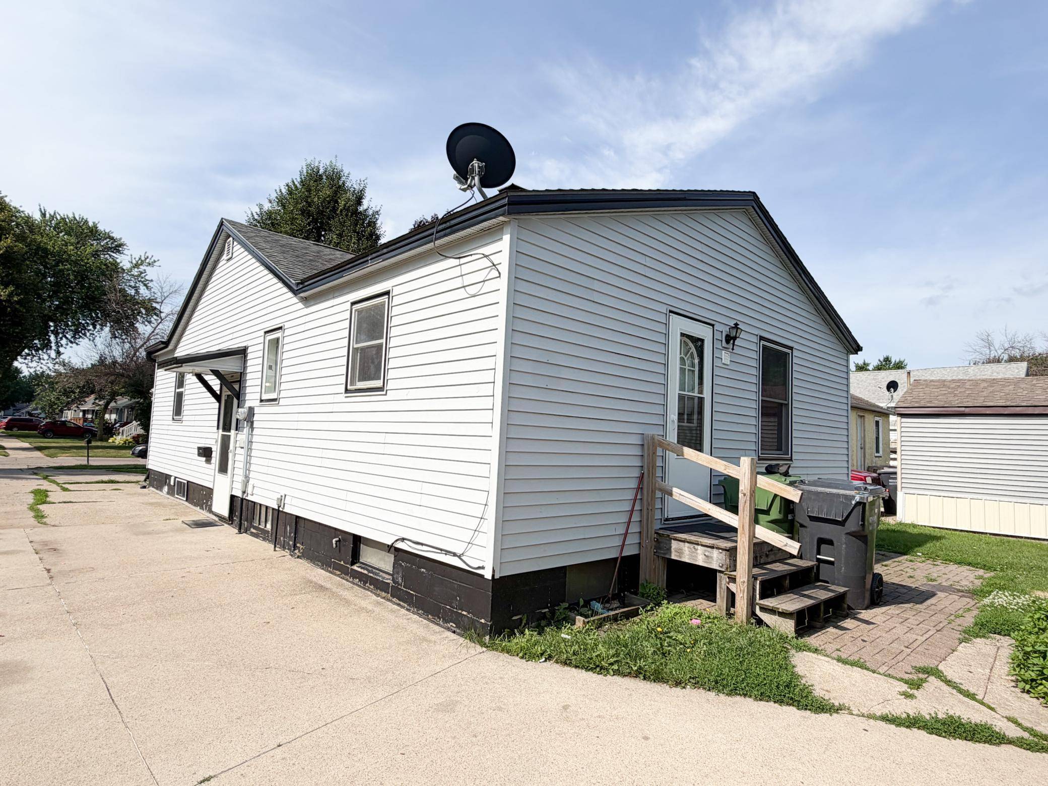 1719 Dover ST, Worthington, MN 56187