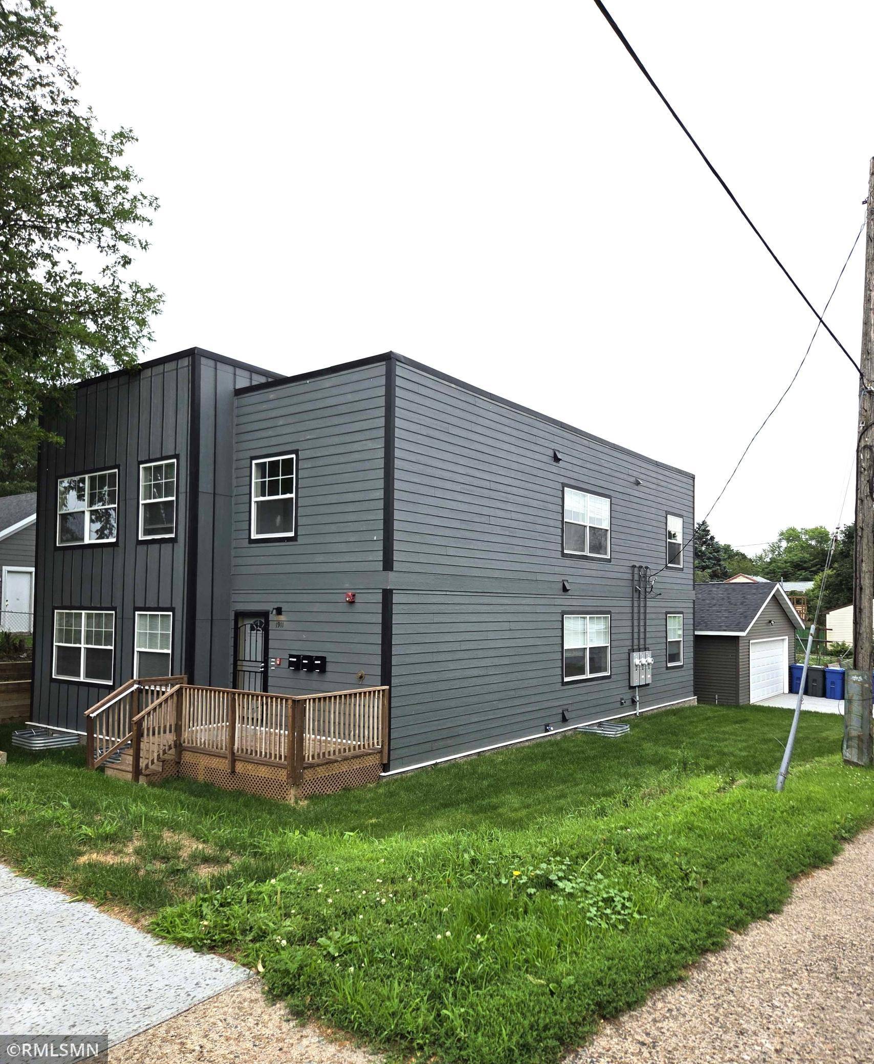 1911 E 32nd ST, Minneapolis, MN 55407