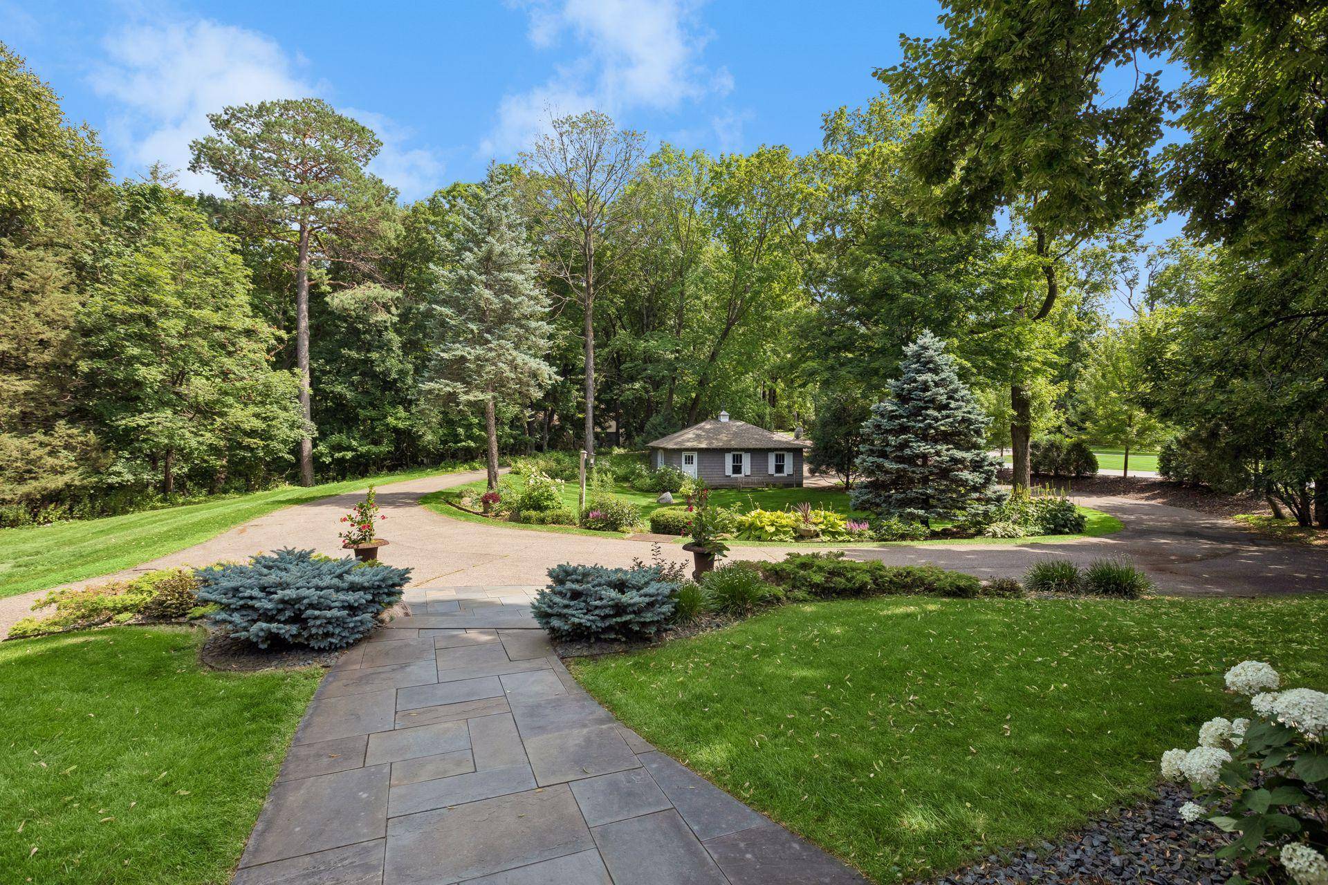 2740 Gale RD, Wayzata, MN 55391