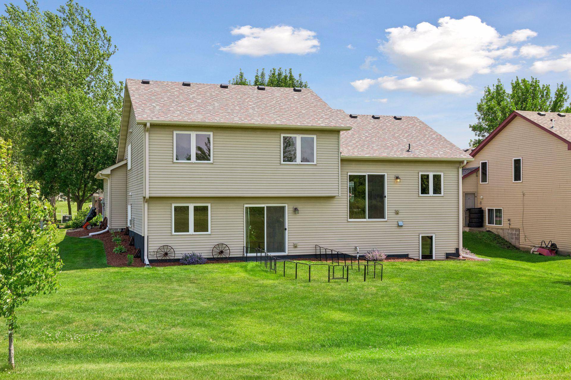 1302 Prairie ST NW, Montgomery, MN 56069