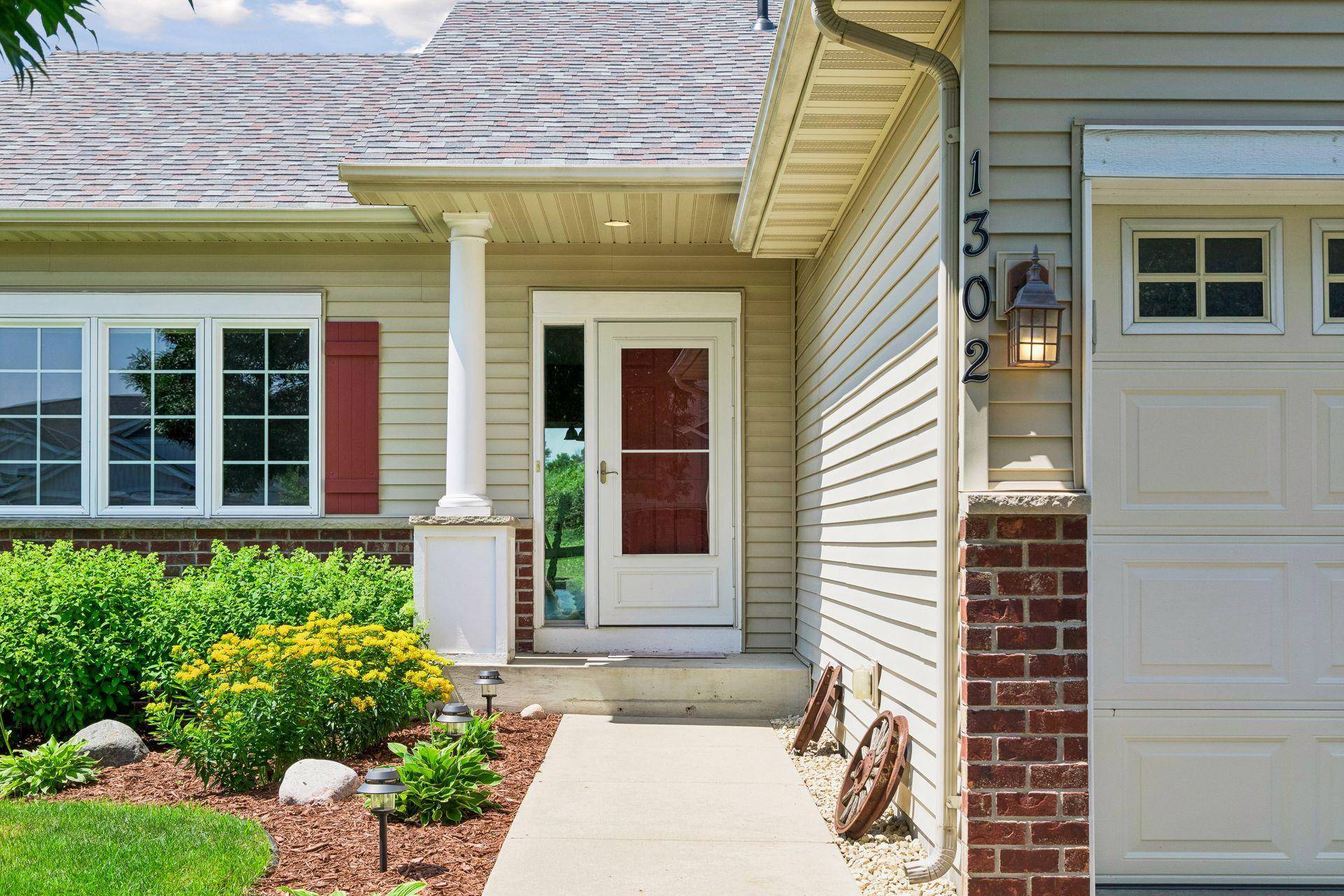 1302 Prairie ST NW, Montgomery, MN 56069