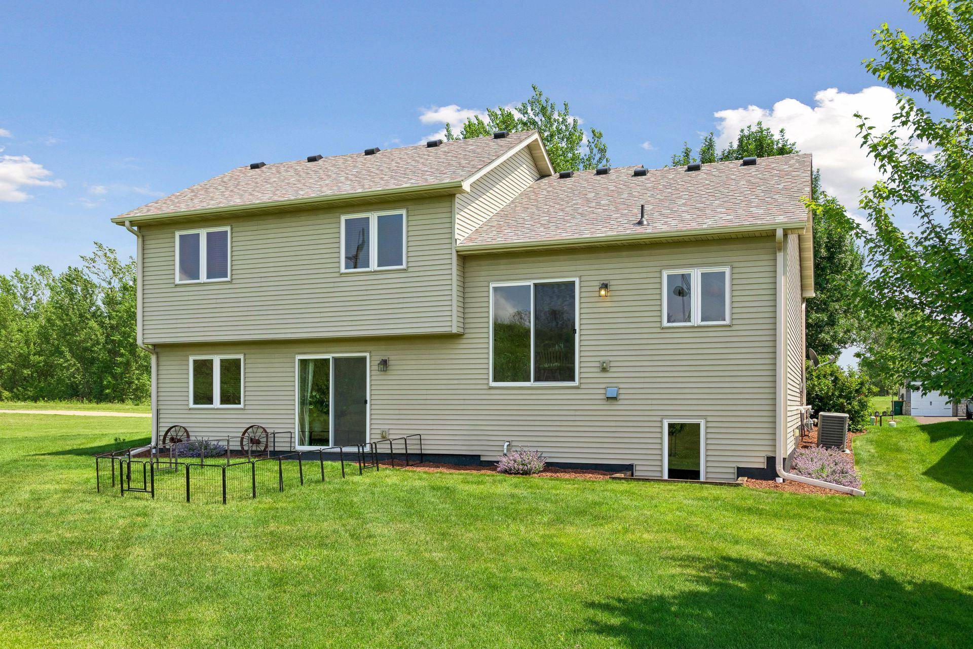 1302 Prairie ST NW, Montgomery, MN 56069