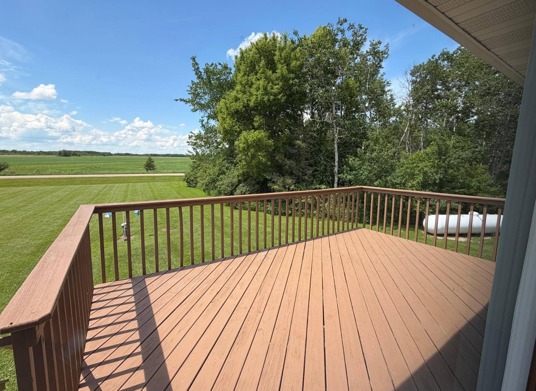 22532 330th AVE, Badger, MN 56714