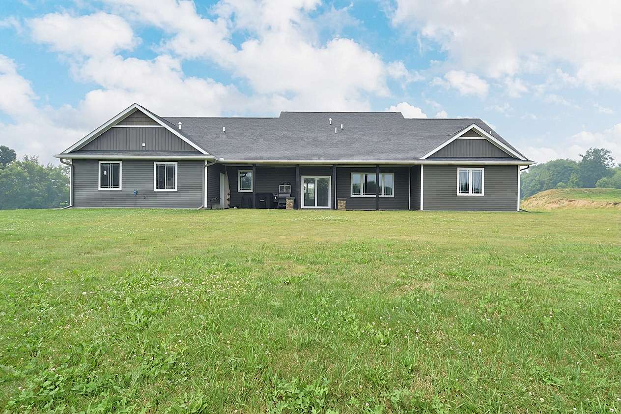 52929 Beech AVE, Braham, MN 55006