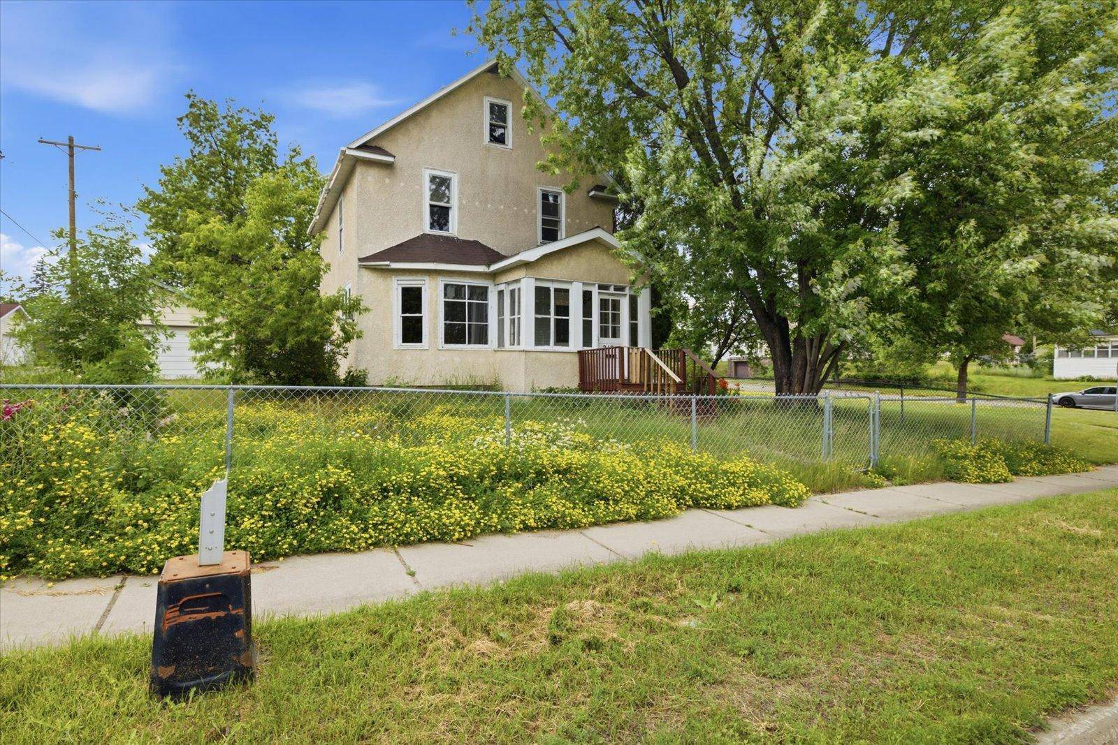 217 3rd AVE NW, Chisholm, MN 55719