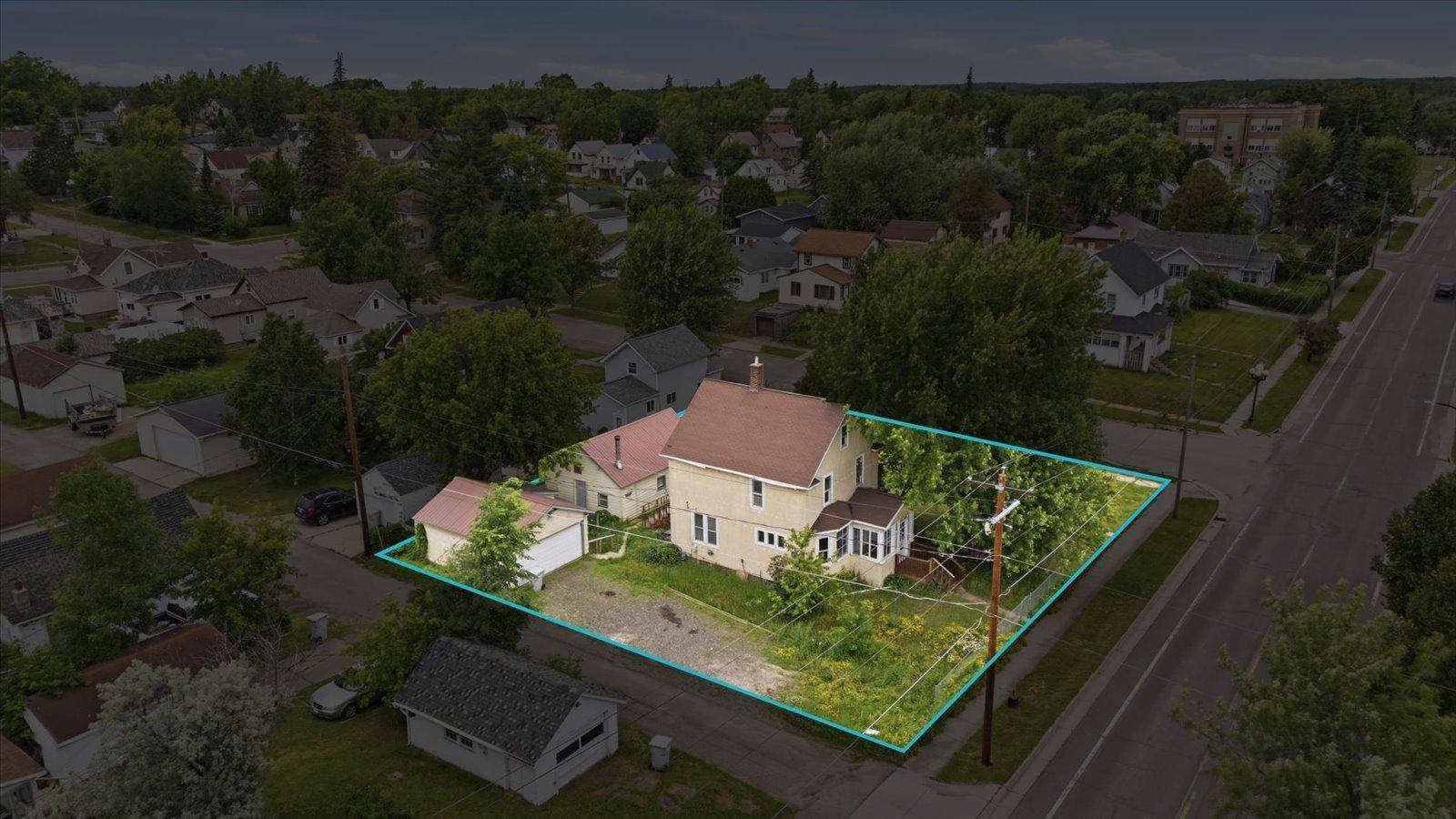 217 3rd AVE NW, Chisholm, MN 55719