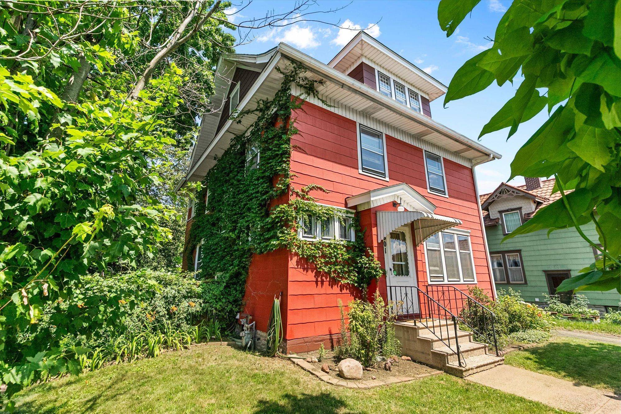 1601 Hubbard AVE, Saint Paul, MN 55104