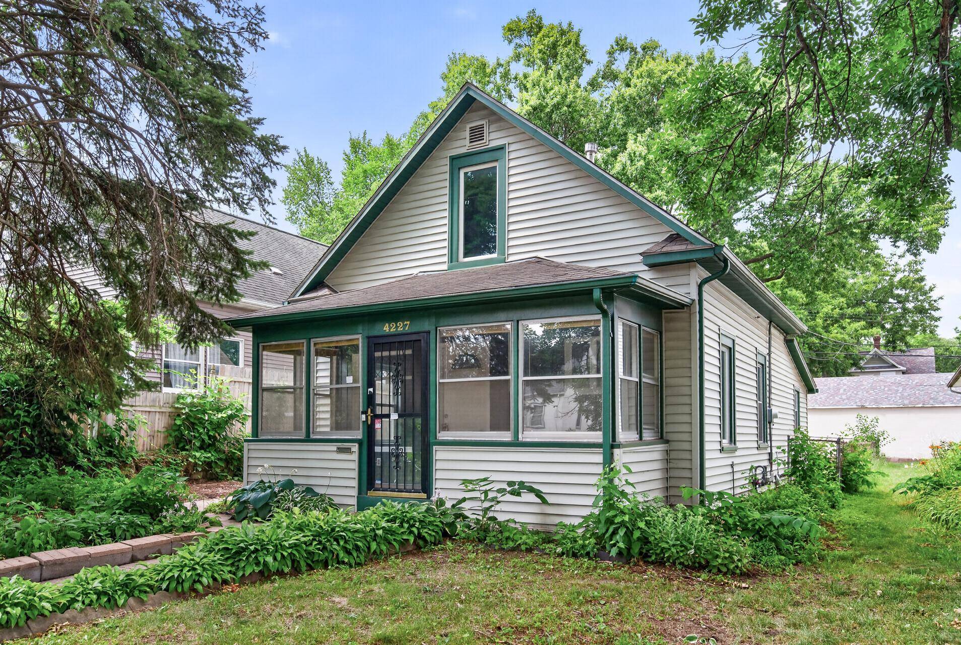 4227 Humboldt AVE N, Minneapolis, MN 55412