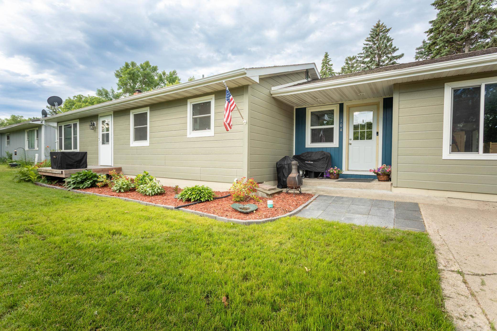 104 4th ST E, Brandon, MN 56315