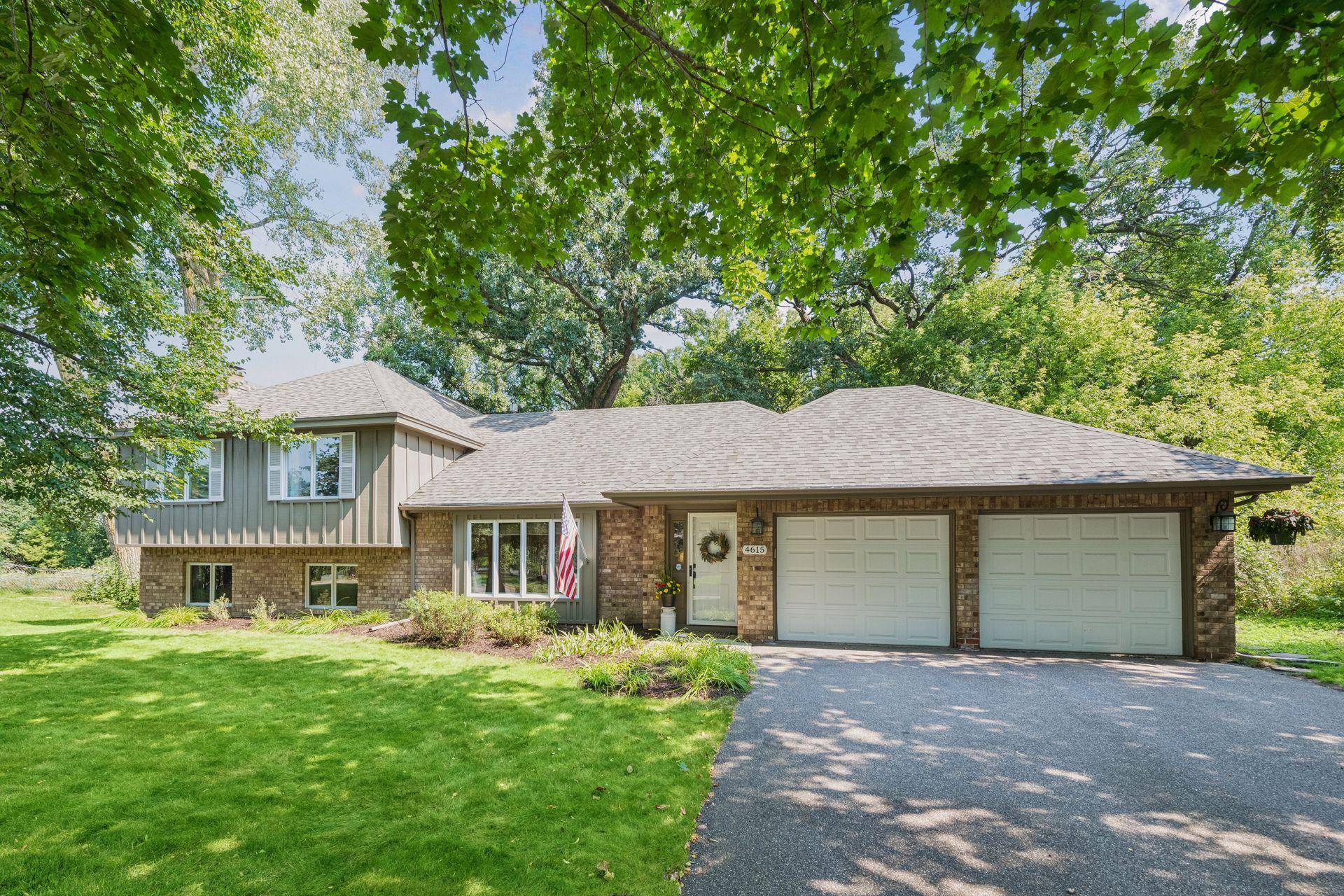 4615 Saddlewood DR, Minnetonka, MN 55345