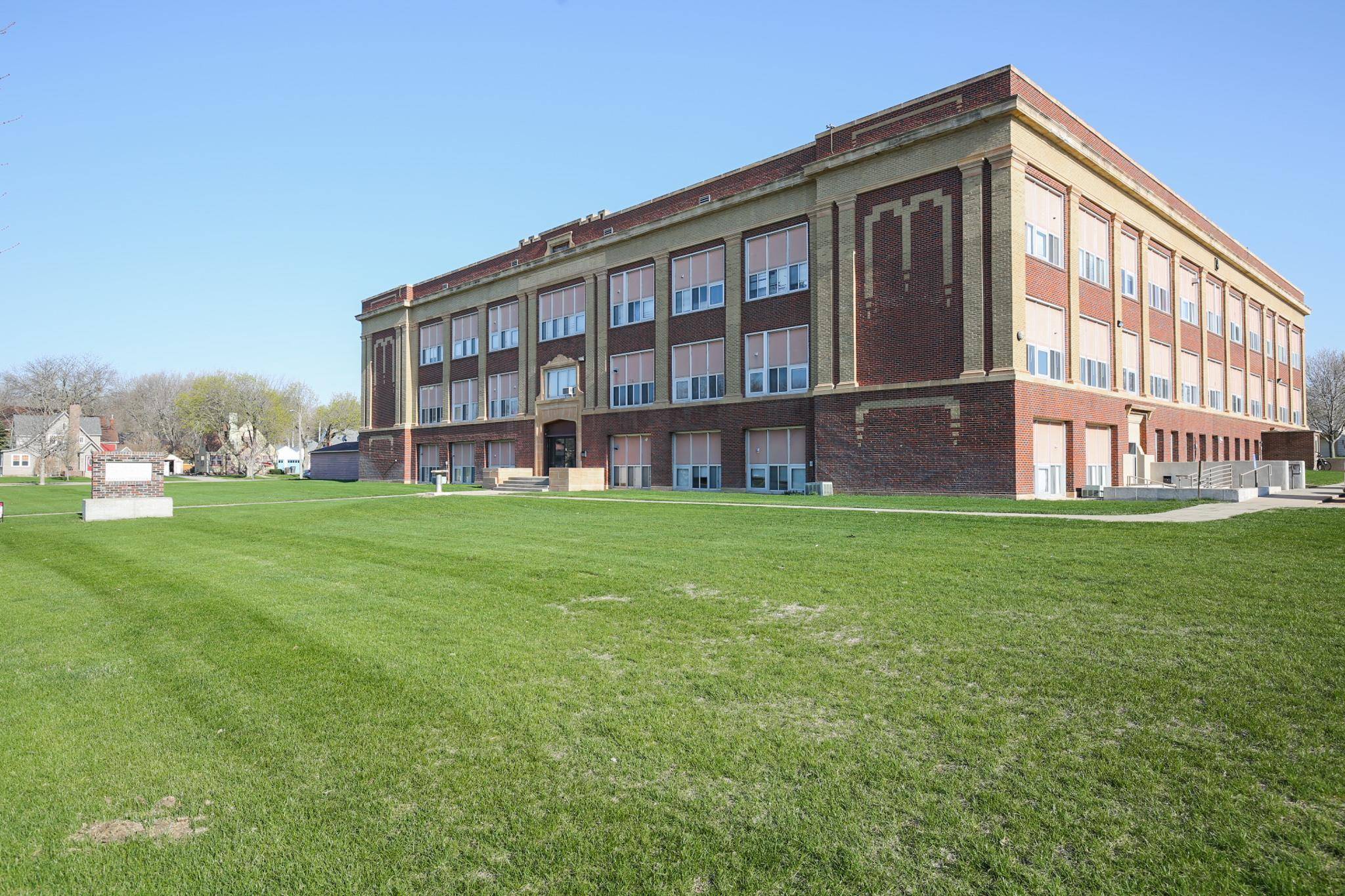 109 E Luverne ST #Units 101-336, Luverne, MN 56156