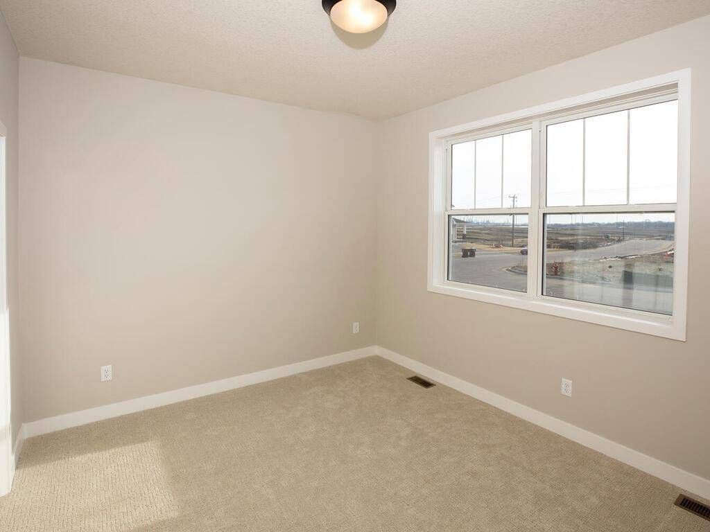17940 Greenwich WAY, Lakeville, MN 55044