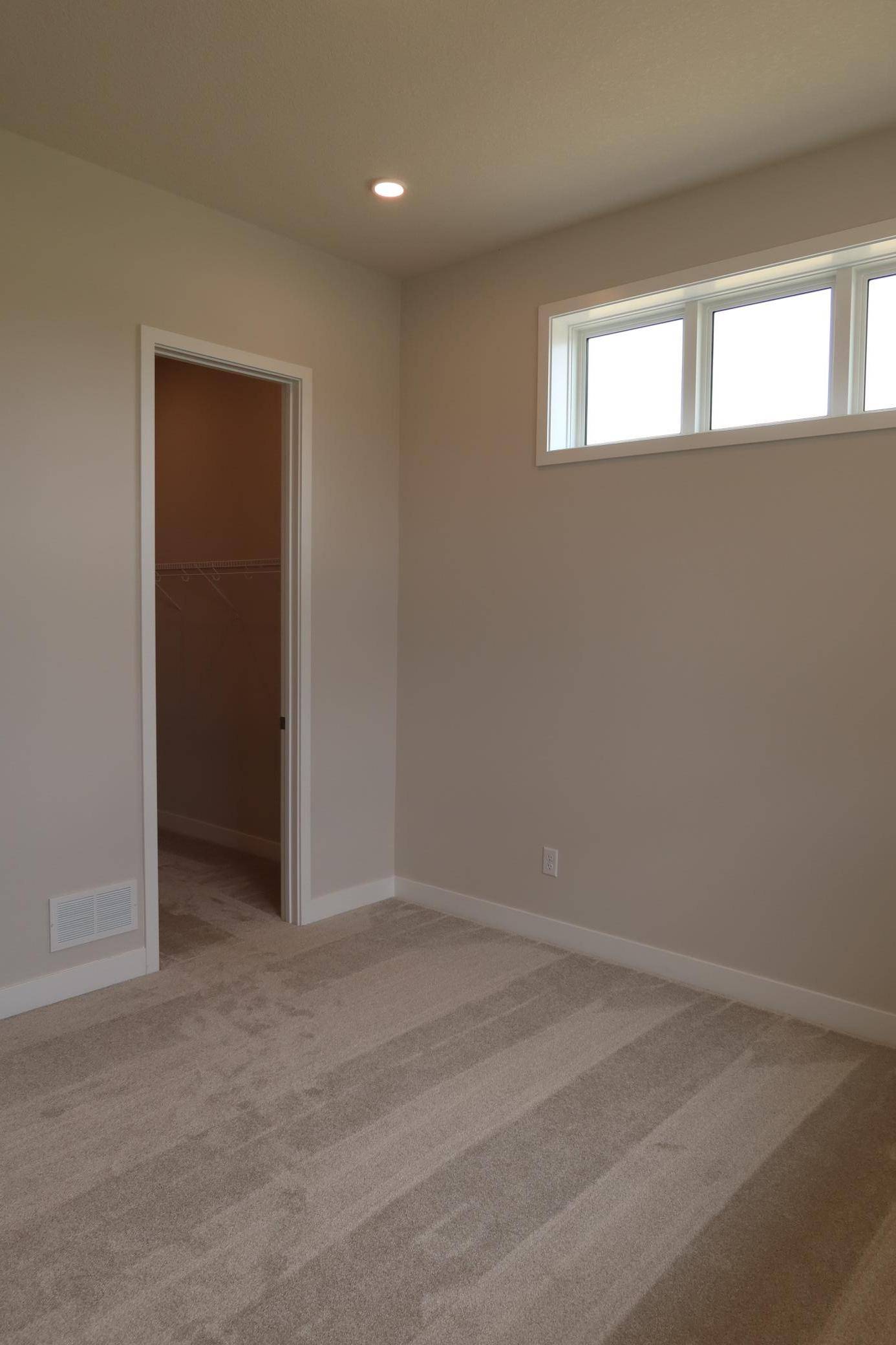 17940 Greenwich WAY, Lakeville, MN 55044