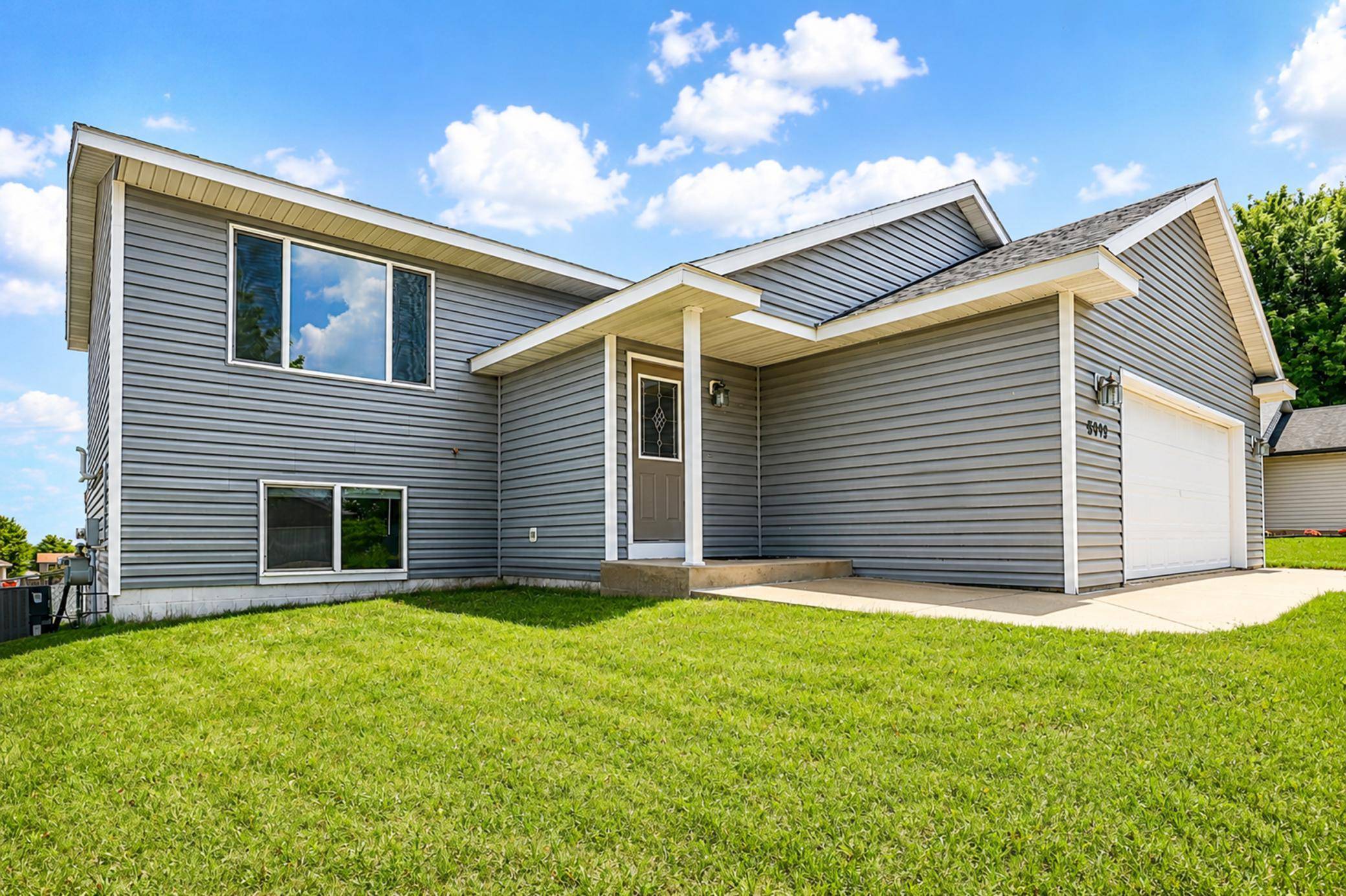 5312 Kingsbury PL NW, Rochester, MN 55901