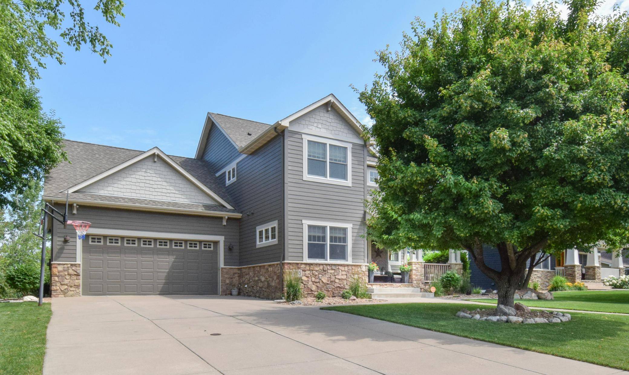 11315 Goose Lake Pkwy, Maple Grove, MN 55369