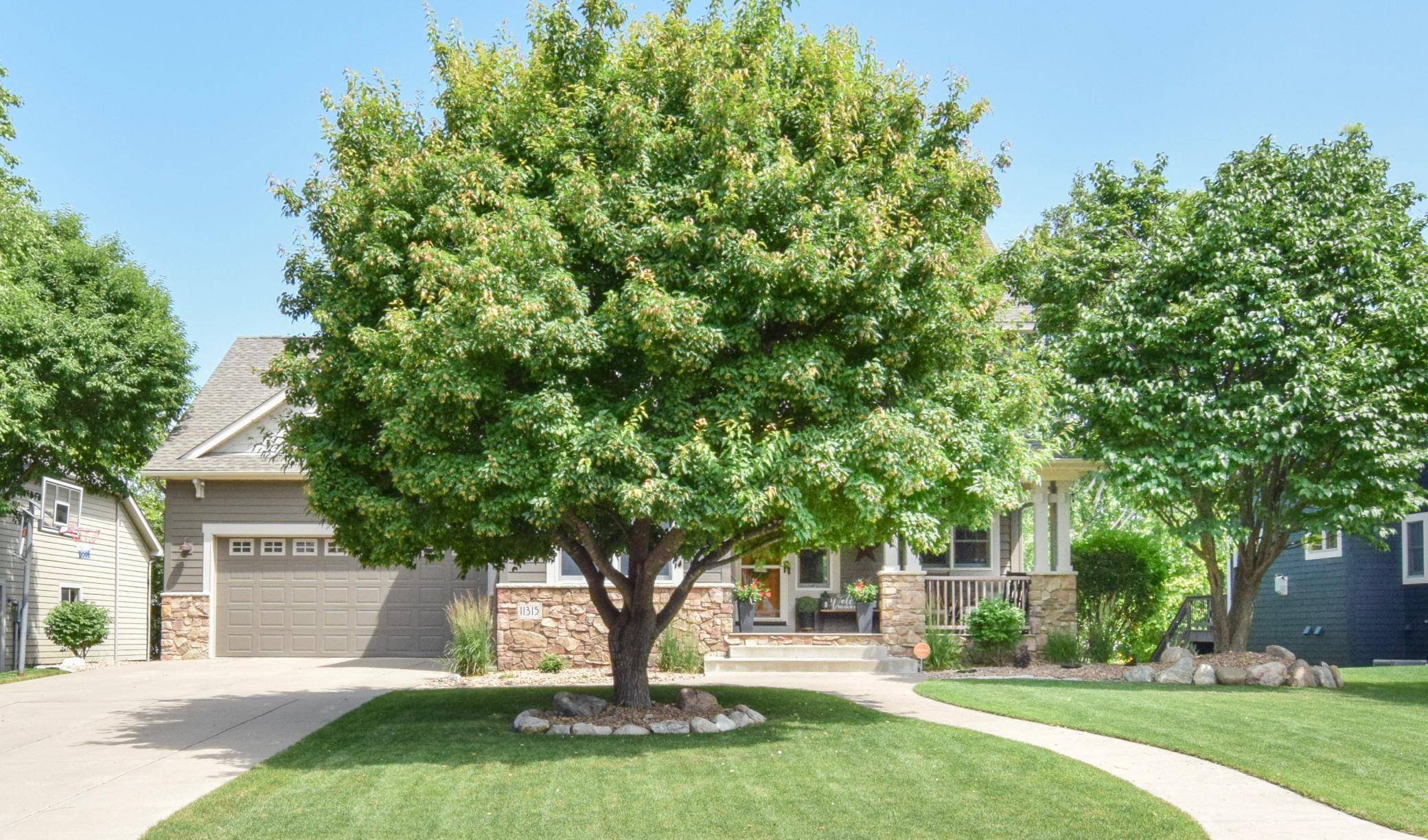 11315 Goose Lake Pkwy, Maple Grove, MN 55369