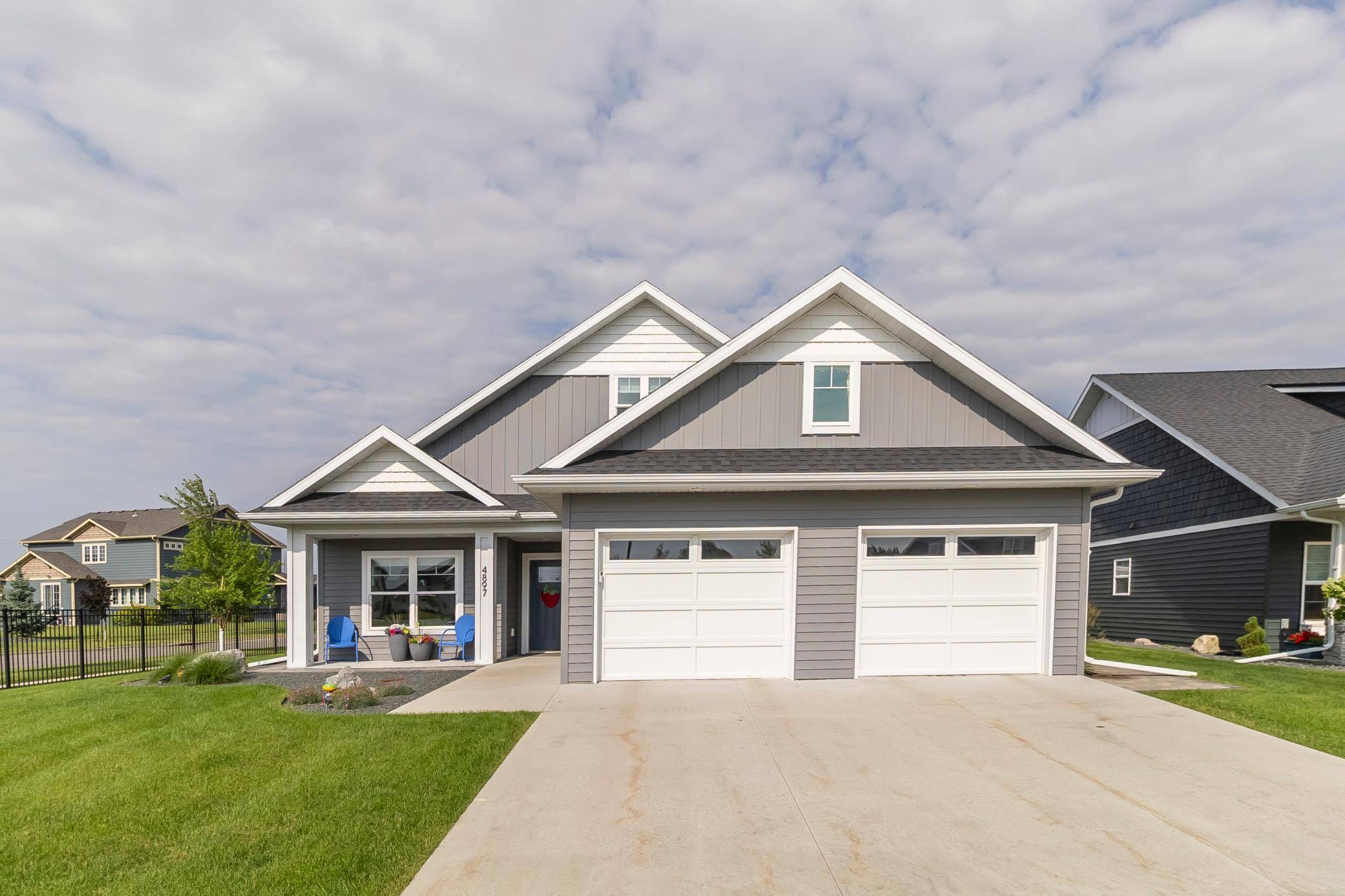 4897 Bluebell LOOP S, Fargo, ND 58104
