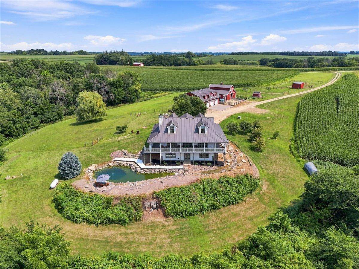 N2116 Twin Bluff LN, Stockholm, WI 54769