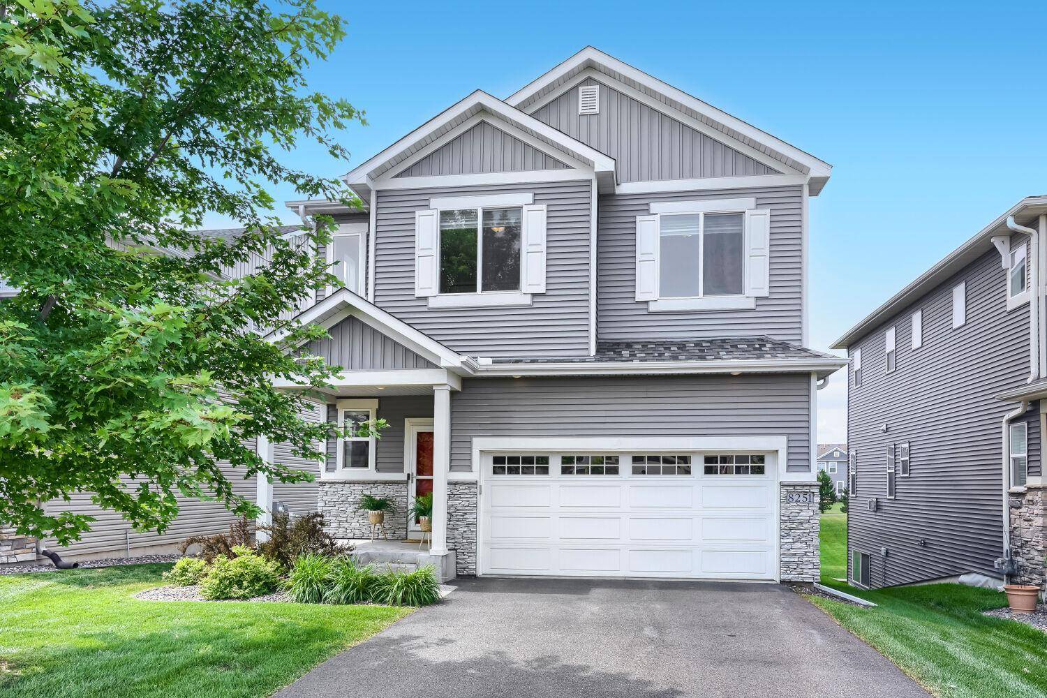 8251 Deerwood LN N, Maple Grove, MN 55369