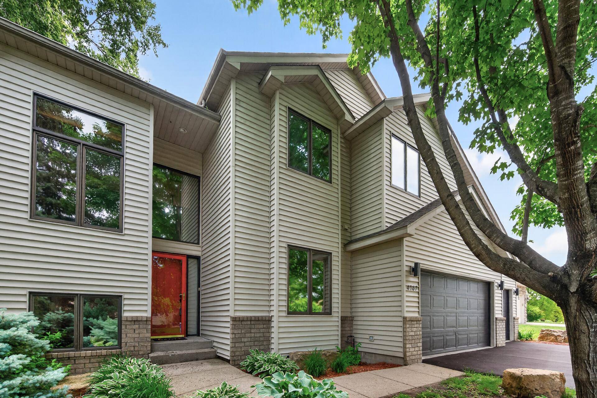 4167 Eau Claire TRL NE, Prior Lake, MN 55372