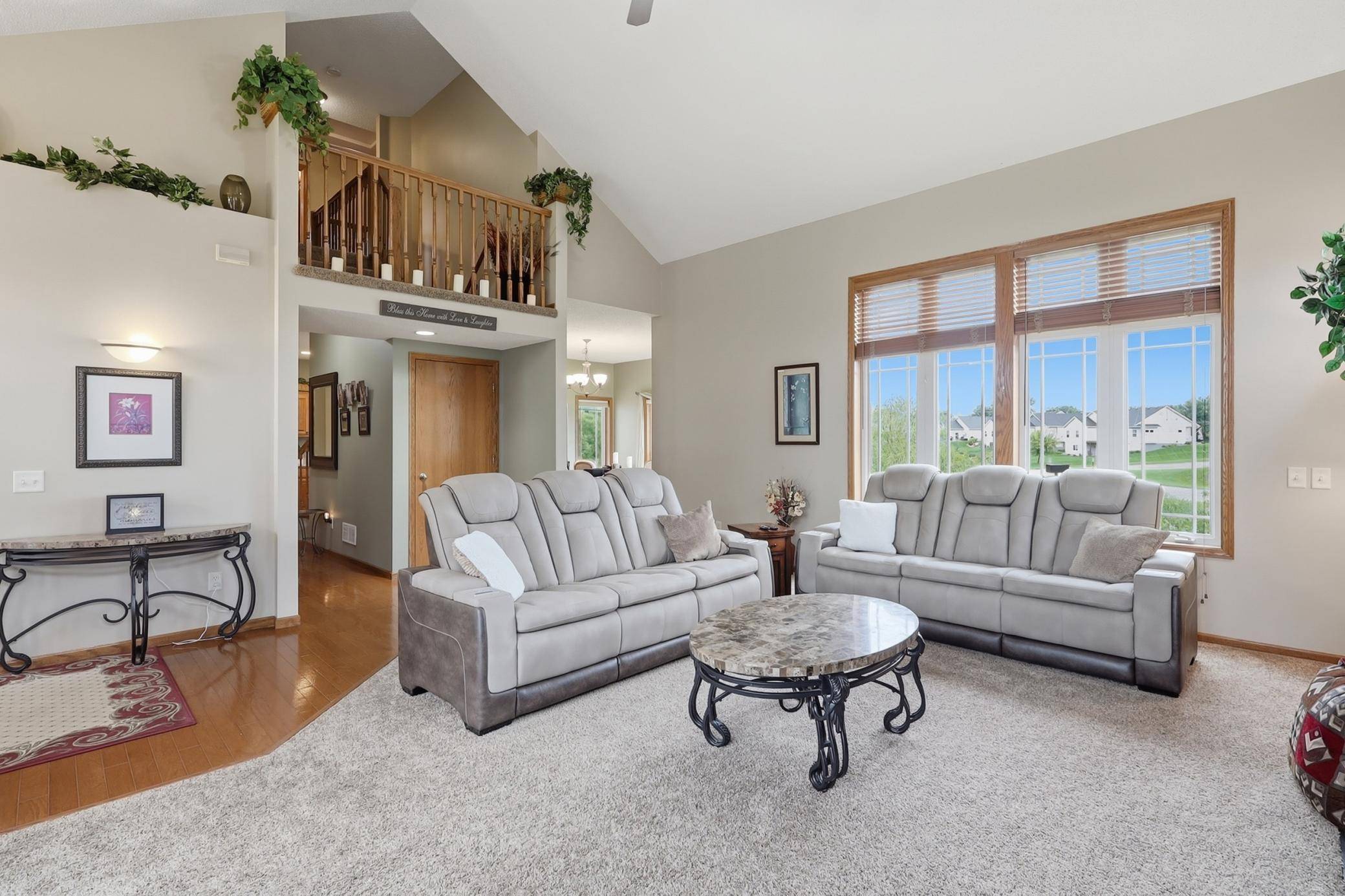 375 Rowena CT S, Elko New Market, MN 55054