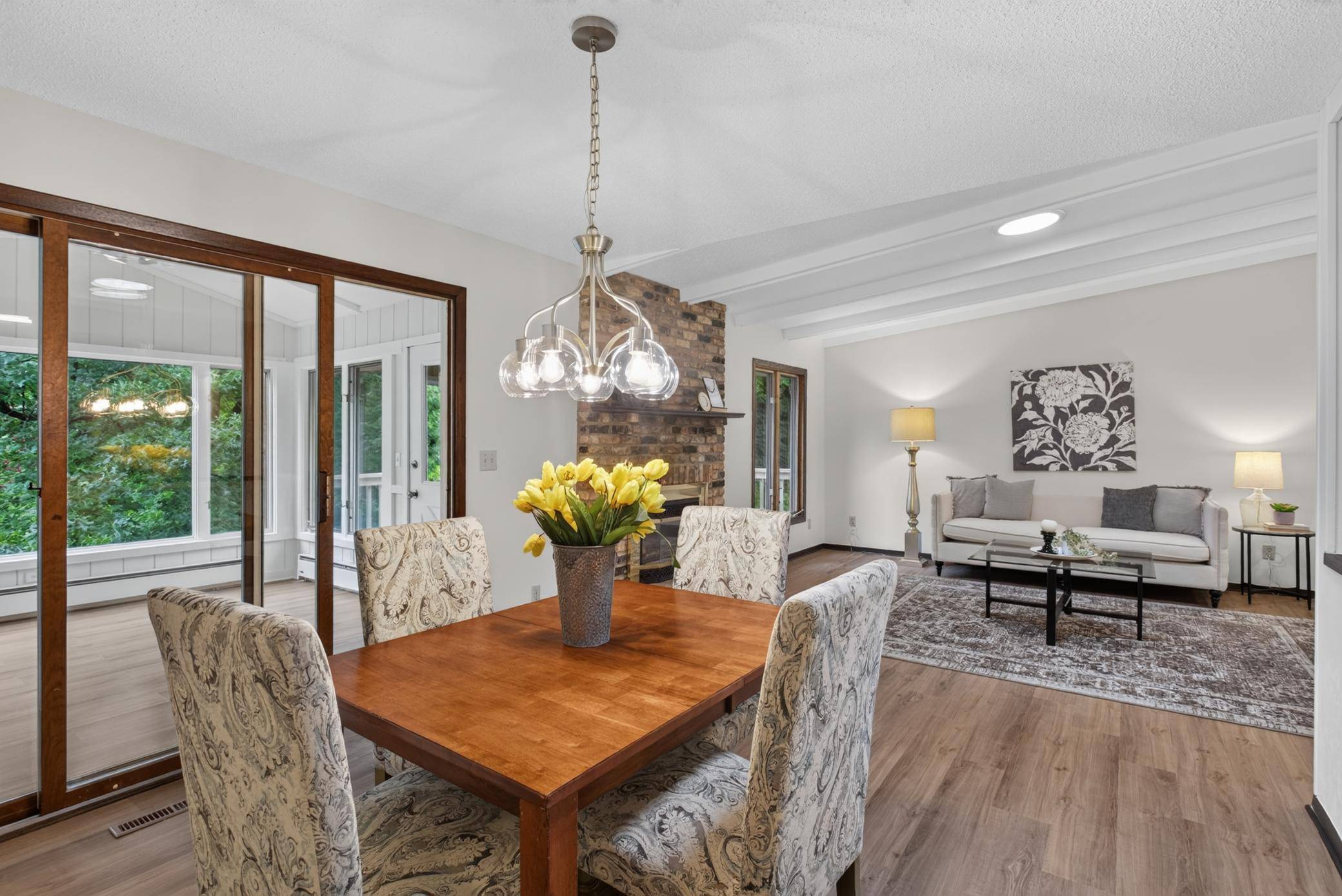 71 Garden DR, Burnsville, MN 55337