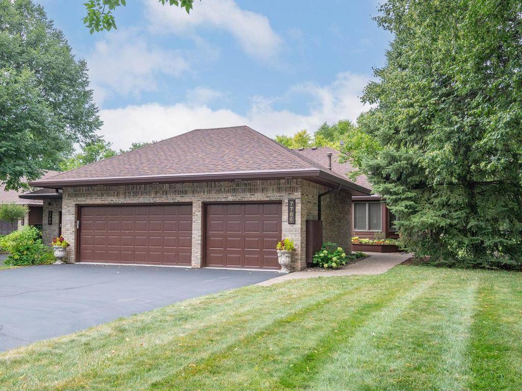 7786 Lochmere TER, Edina, MN 55439