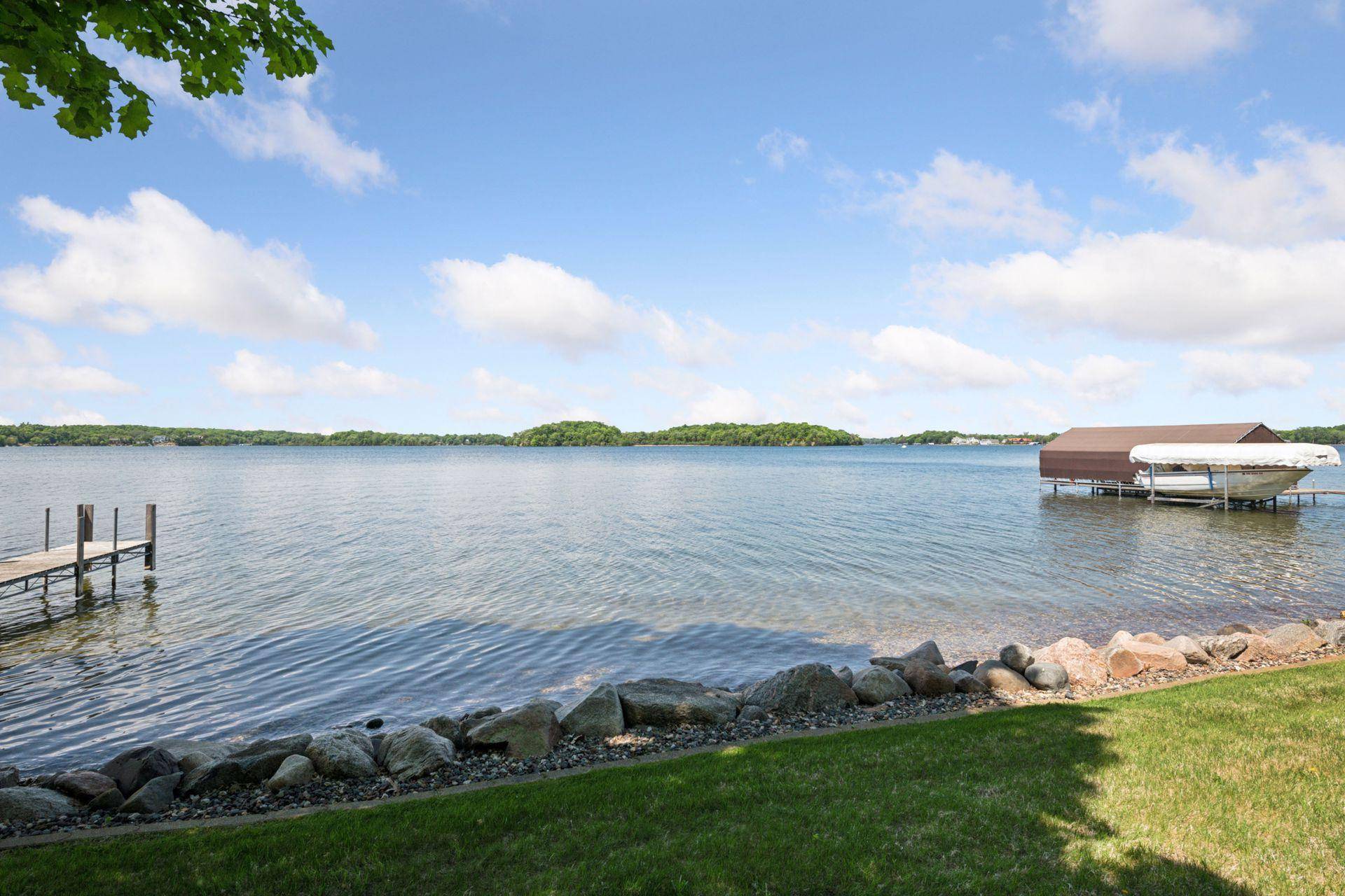 28235 Boulder CIR, Excelsior, MN 55331