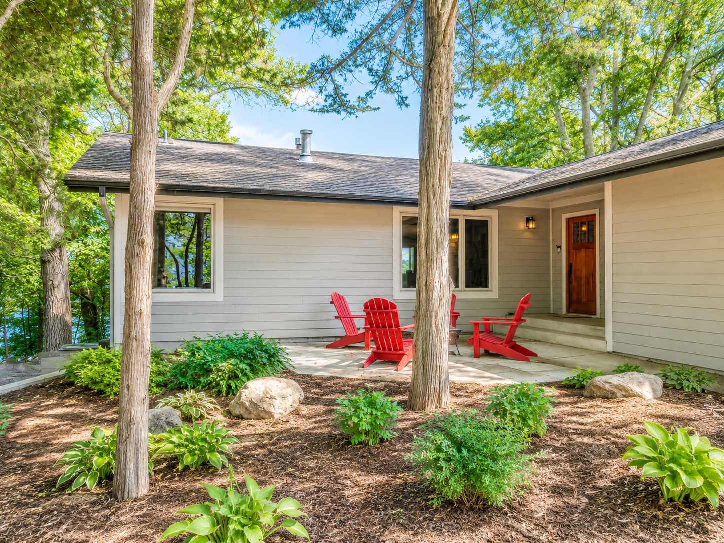 3890 Lone Cedar LN, Chaska, MN 55318