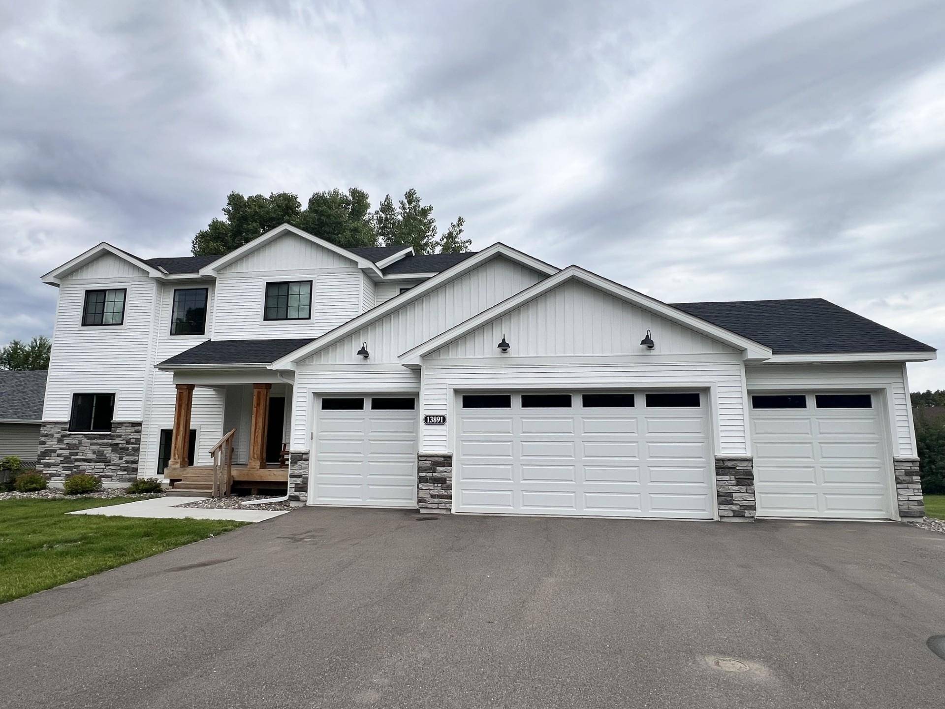 13891 10th AVE S, Zimmerman, MN 55398