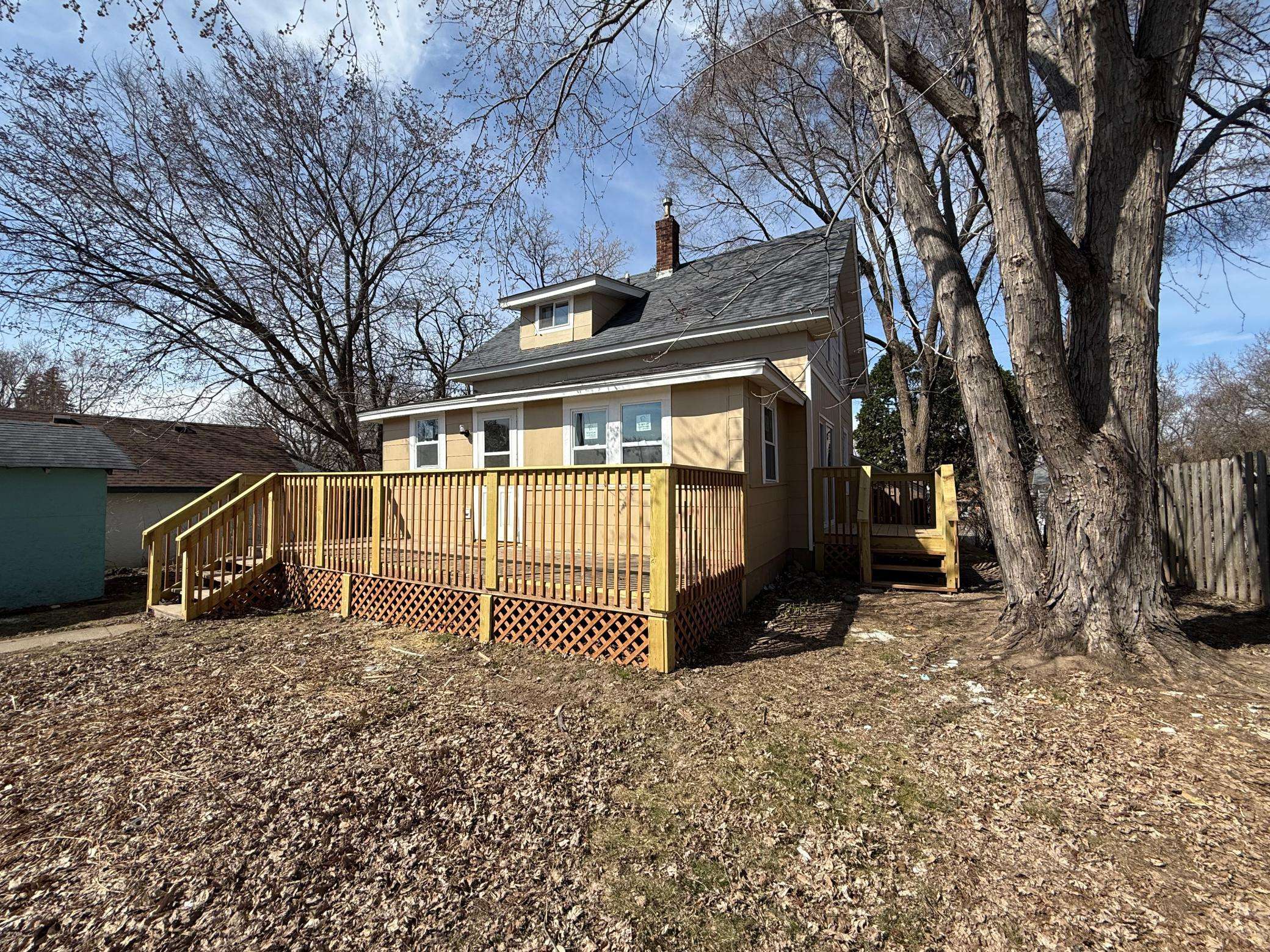 1603 Hudson RD, Saint Paul, MN 55106