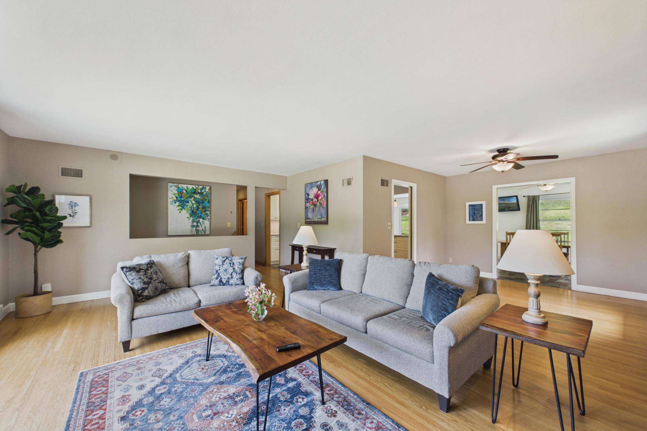 2640 Noble AVE N, Golden Valley, MN 55422