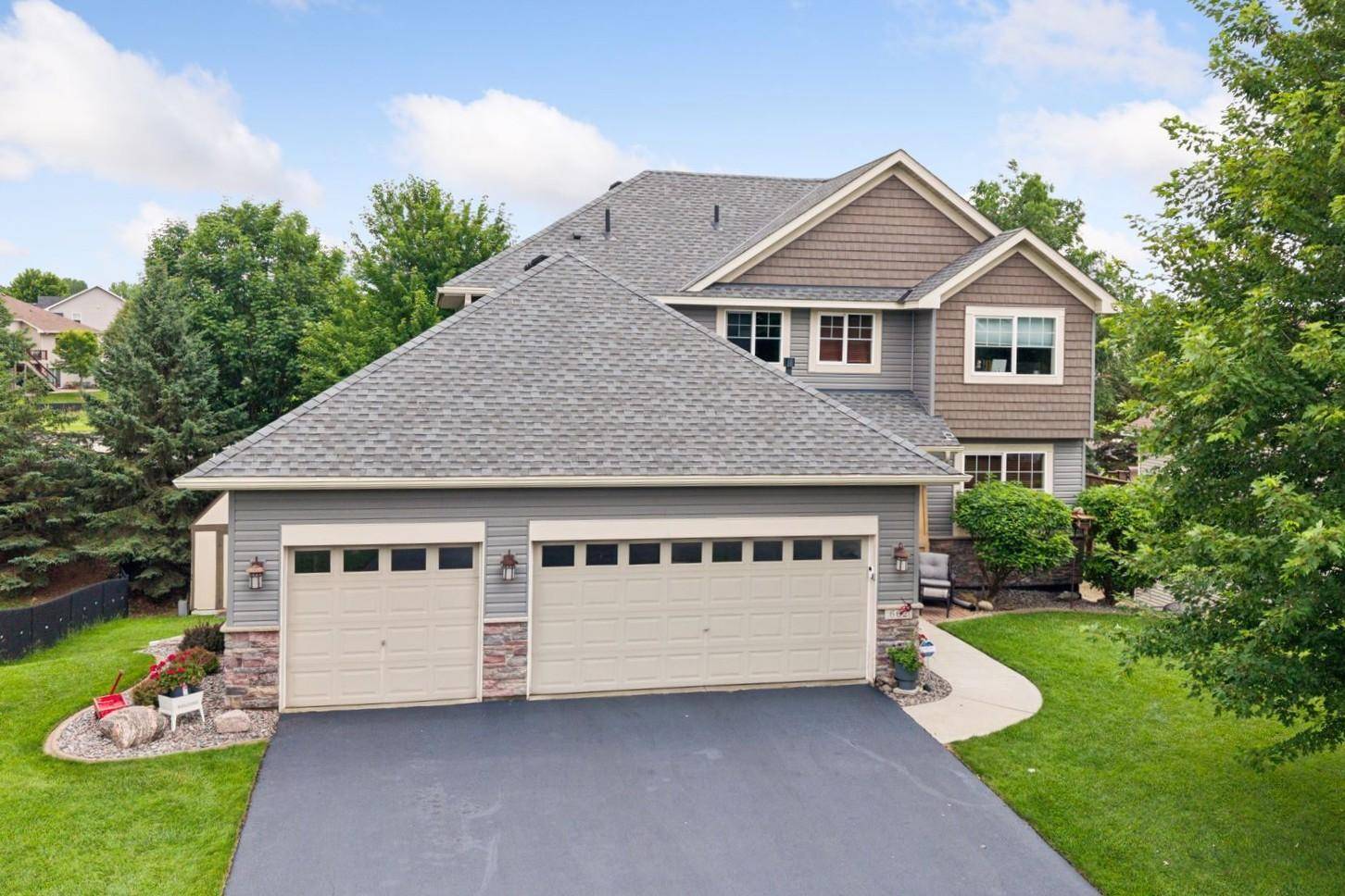 662 Jutland AVE, Shakopee, MN 55379