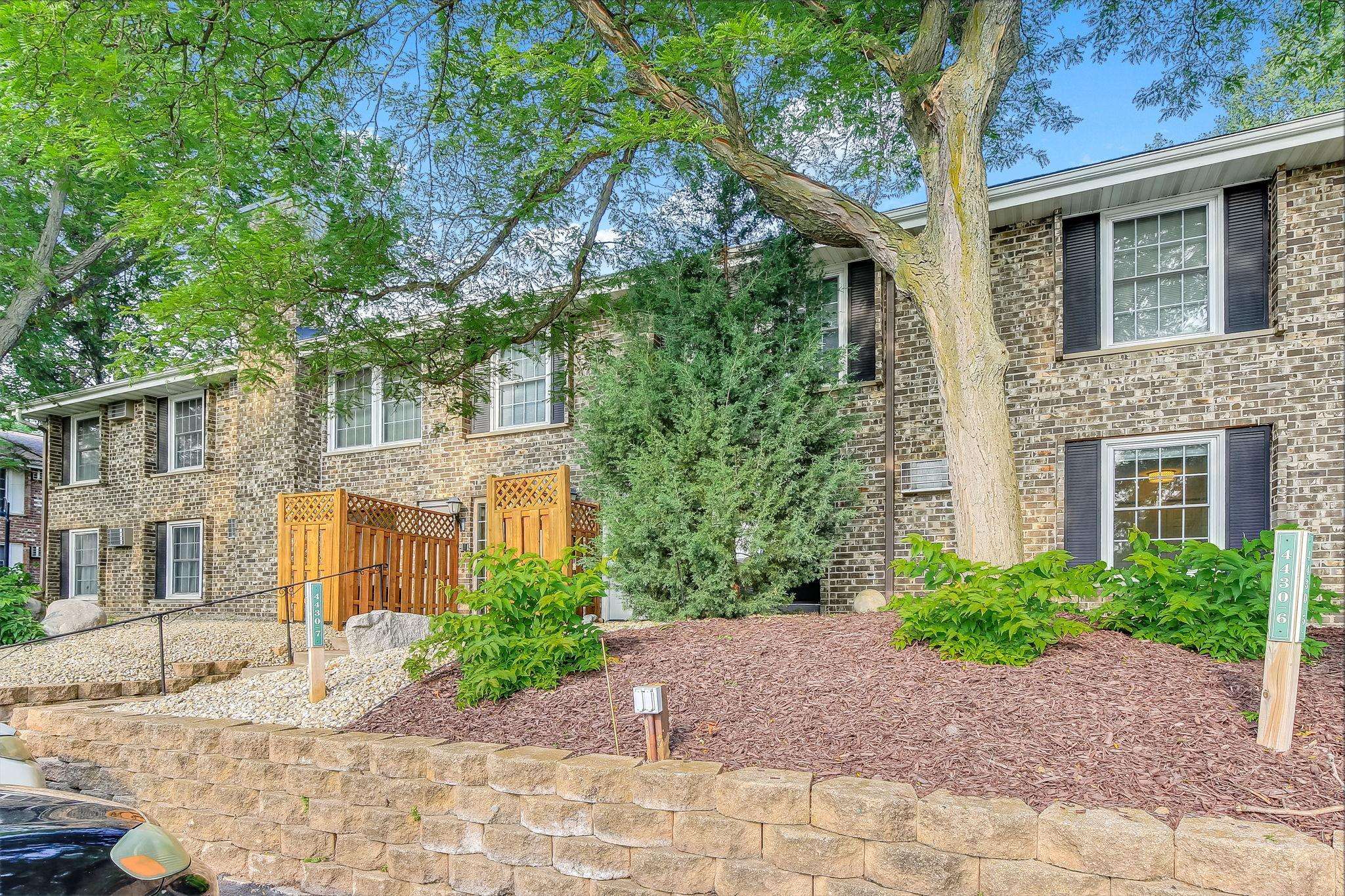 4424 Cedar Lake RD S #1, Saint Louis Park, MN 55416