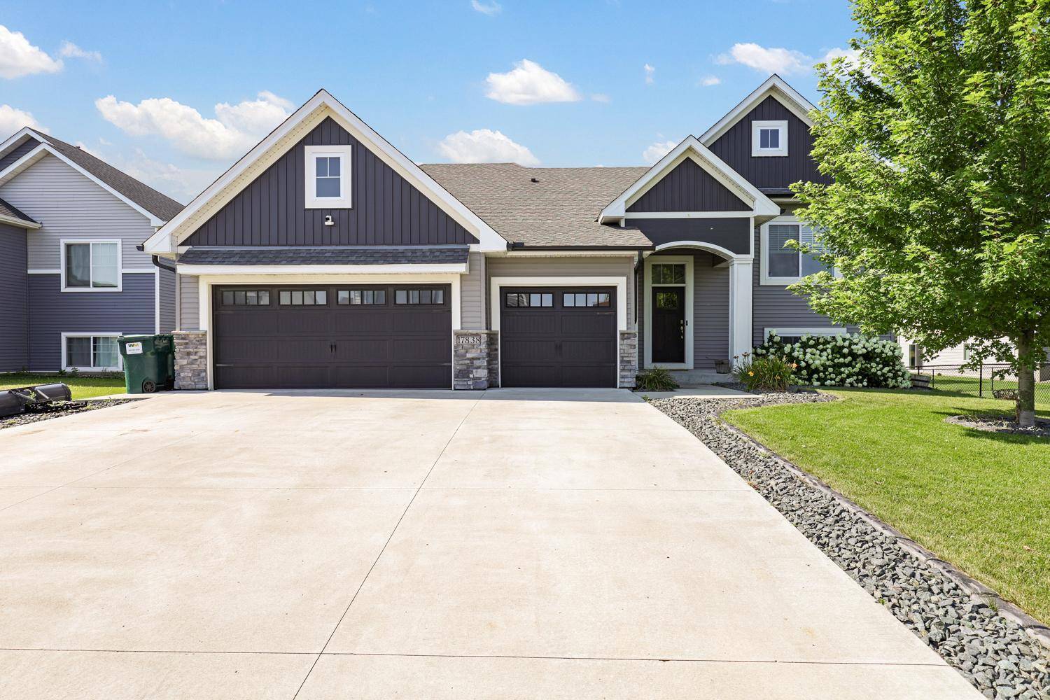 17838 Essex LN, Lakeville, MN 55044