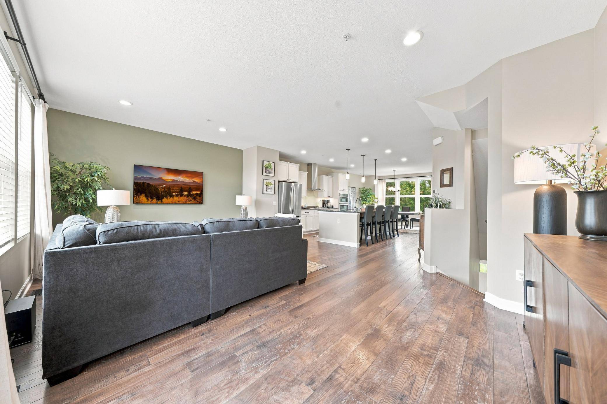 537 Satori WAY, Chaska, MN 55318