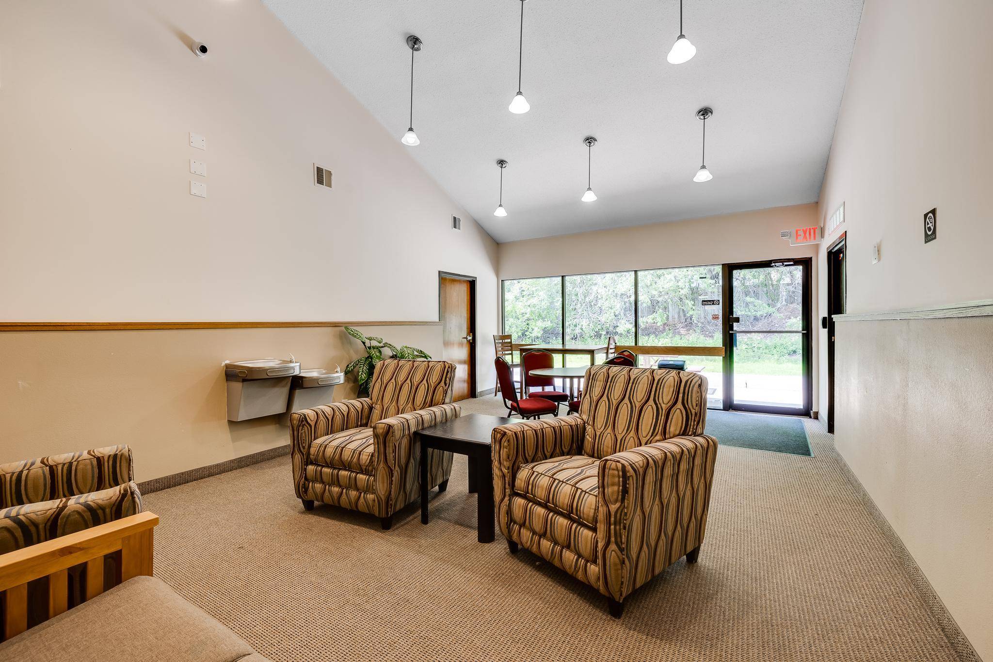 4205 Lancaster LN N, Plymouth, MN 55441