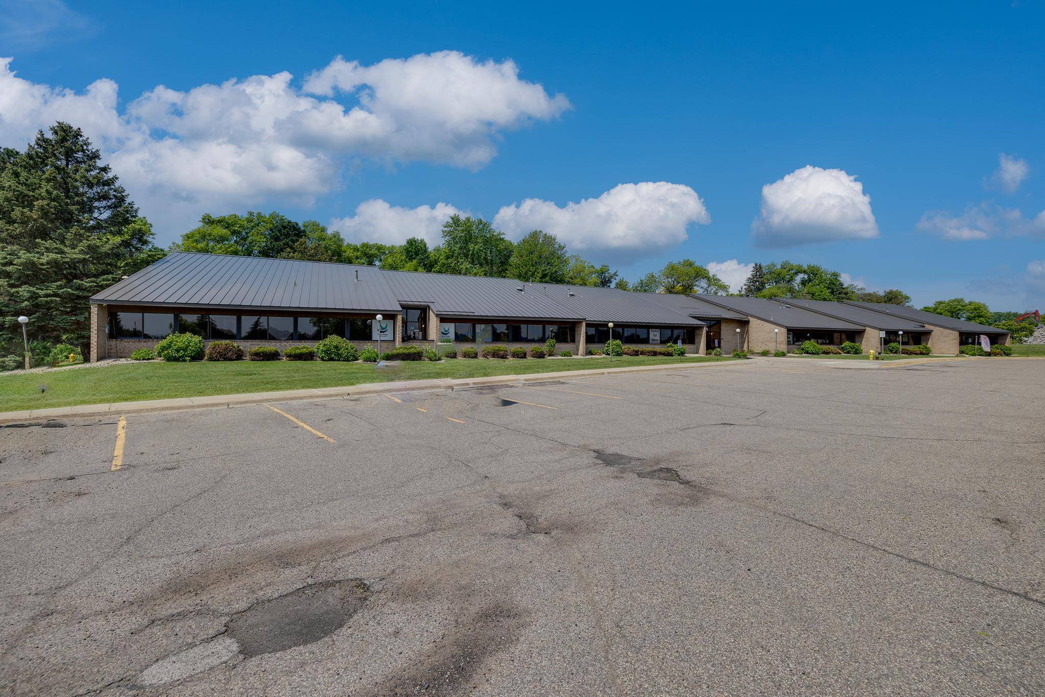 4205 Lancaster LN N, Plymouth, MN 55441