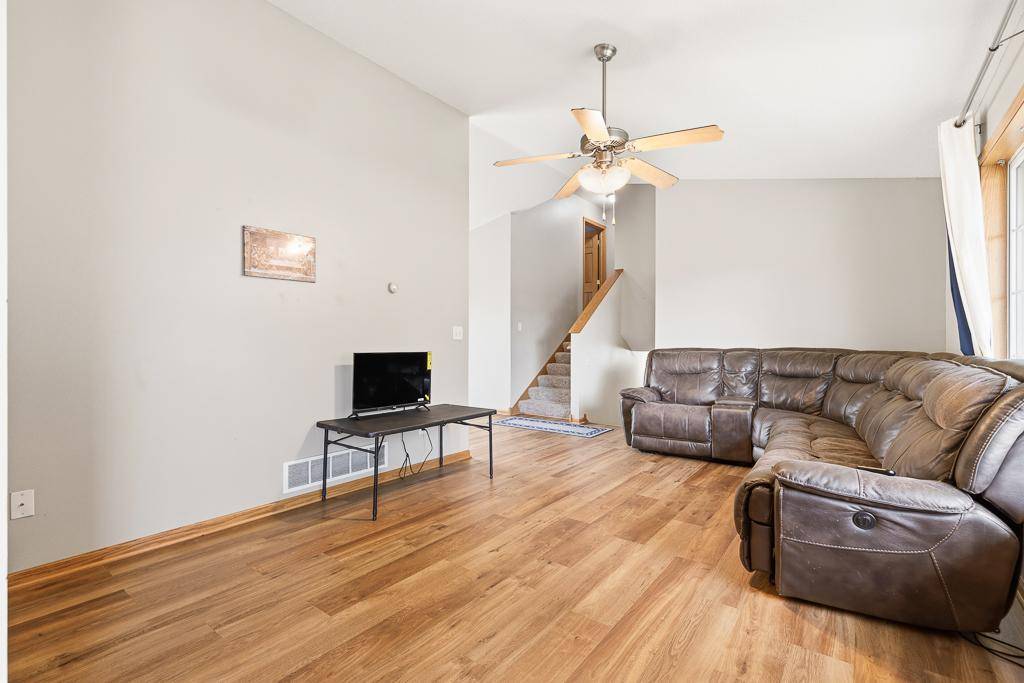 202 Rainbow DR, Marshall, MN 56258