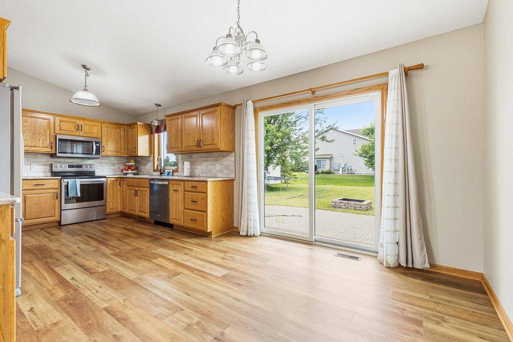 202 Rainbow DR, Marshall, MN 56258